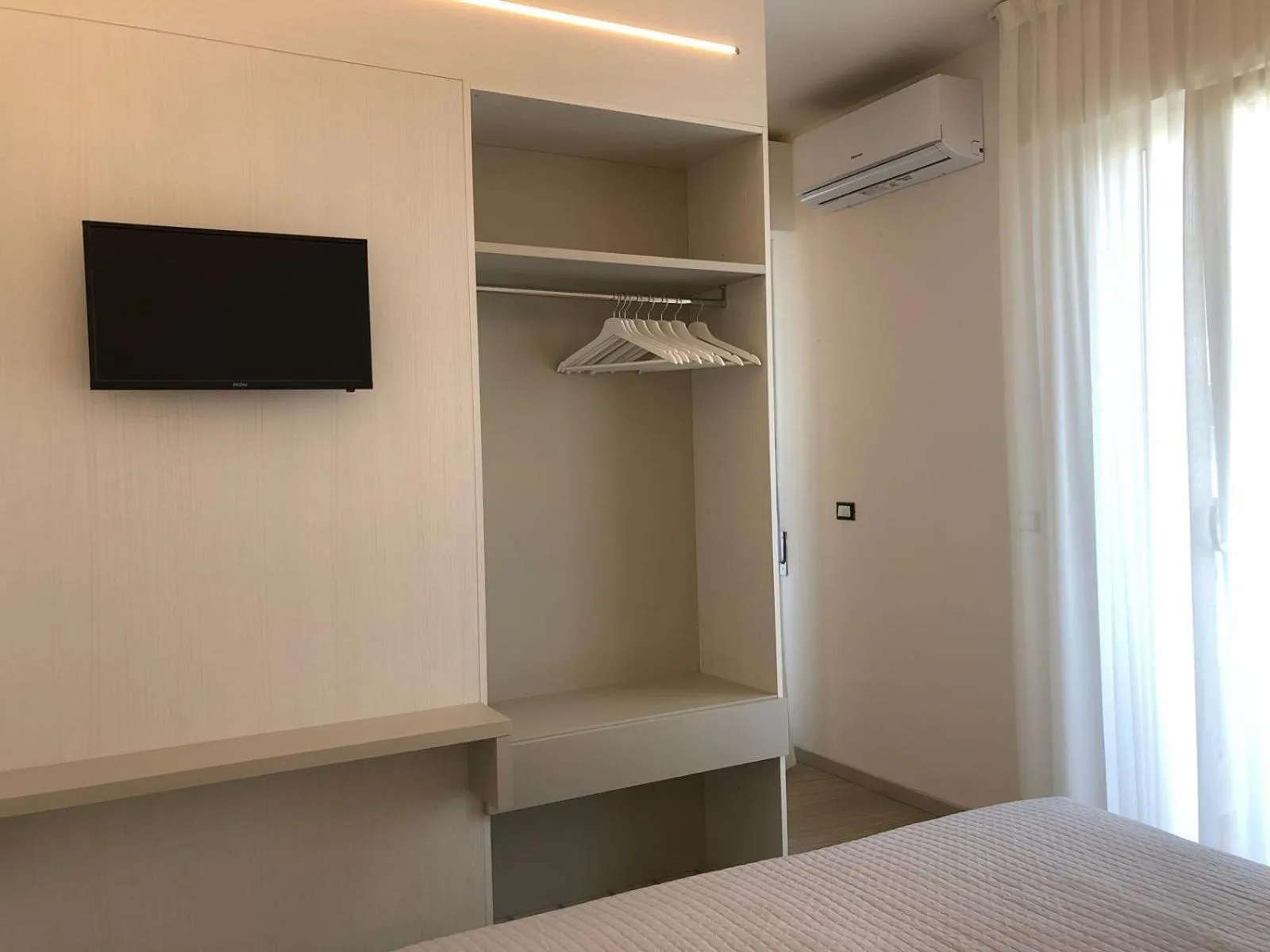 Bed in Hotel Portofino