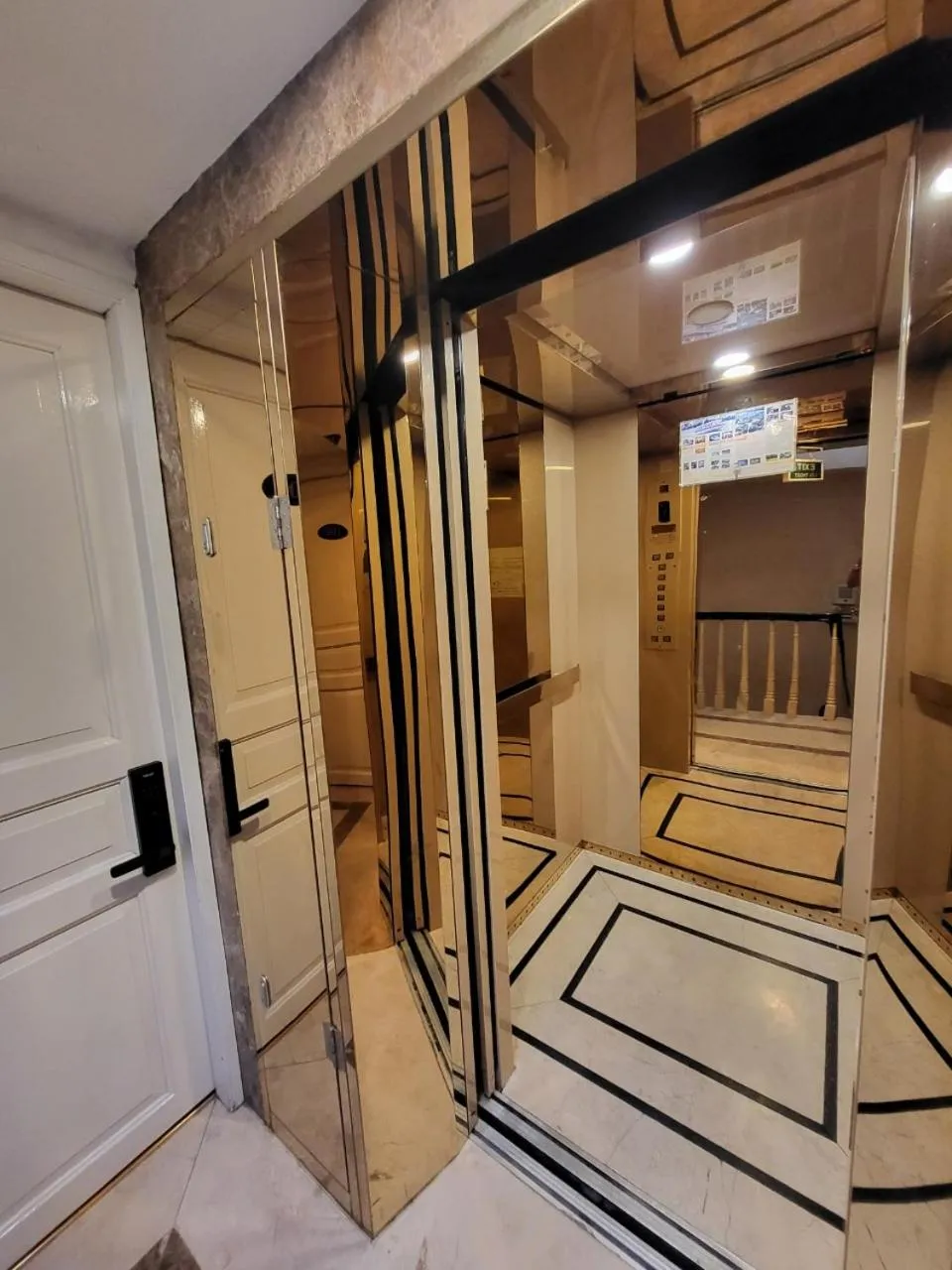 Saigon By Night Luxury Hotel