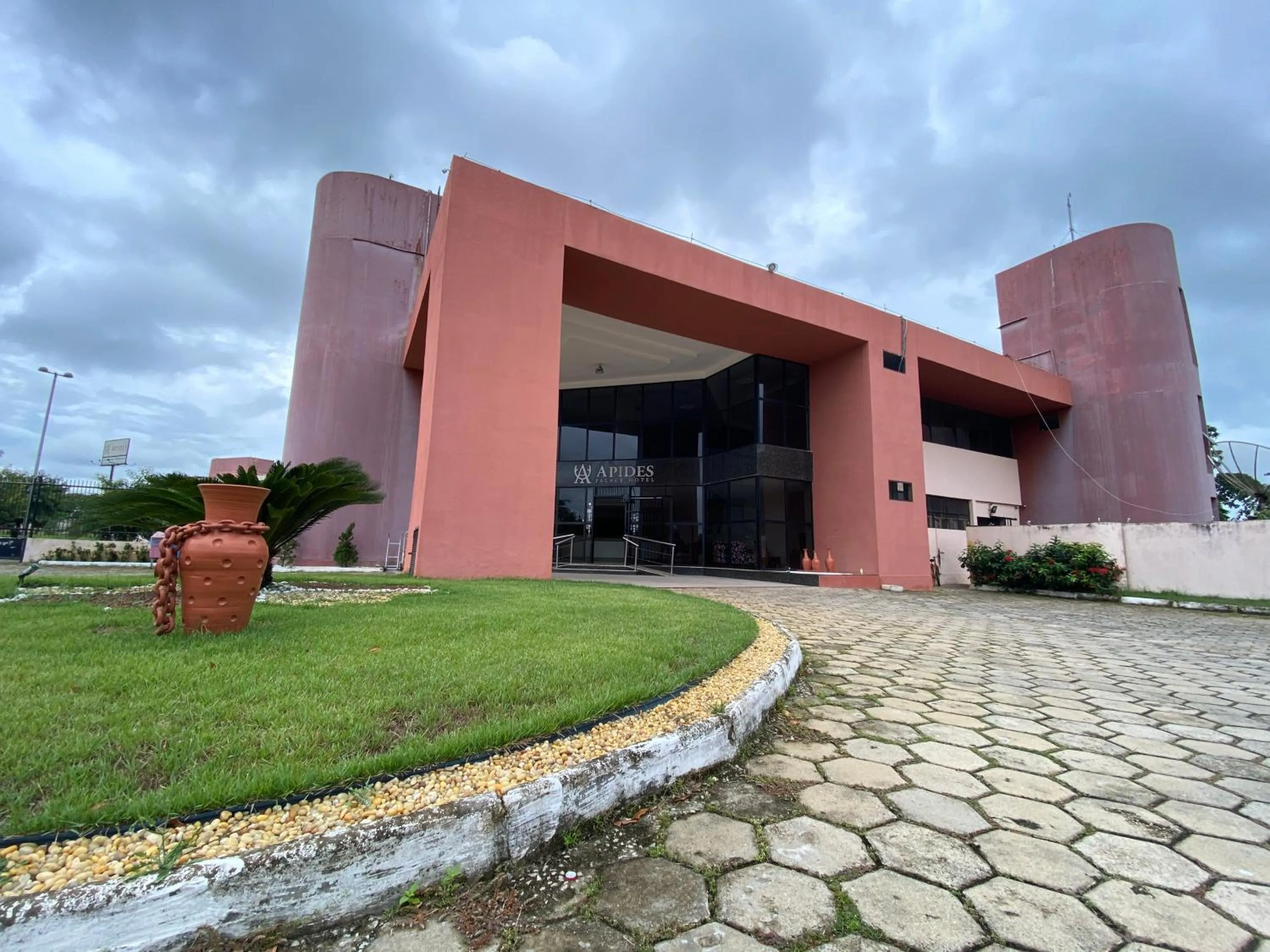 Facade/entrance in Apides Palace Hotel Ltda