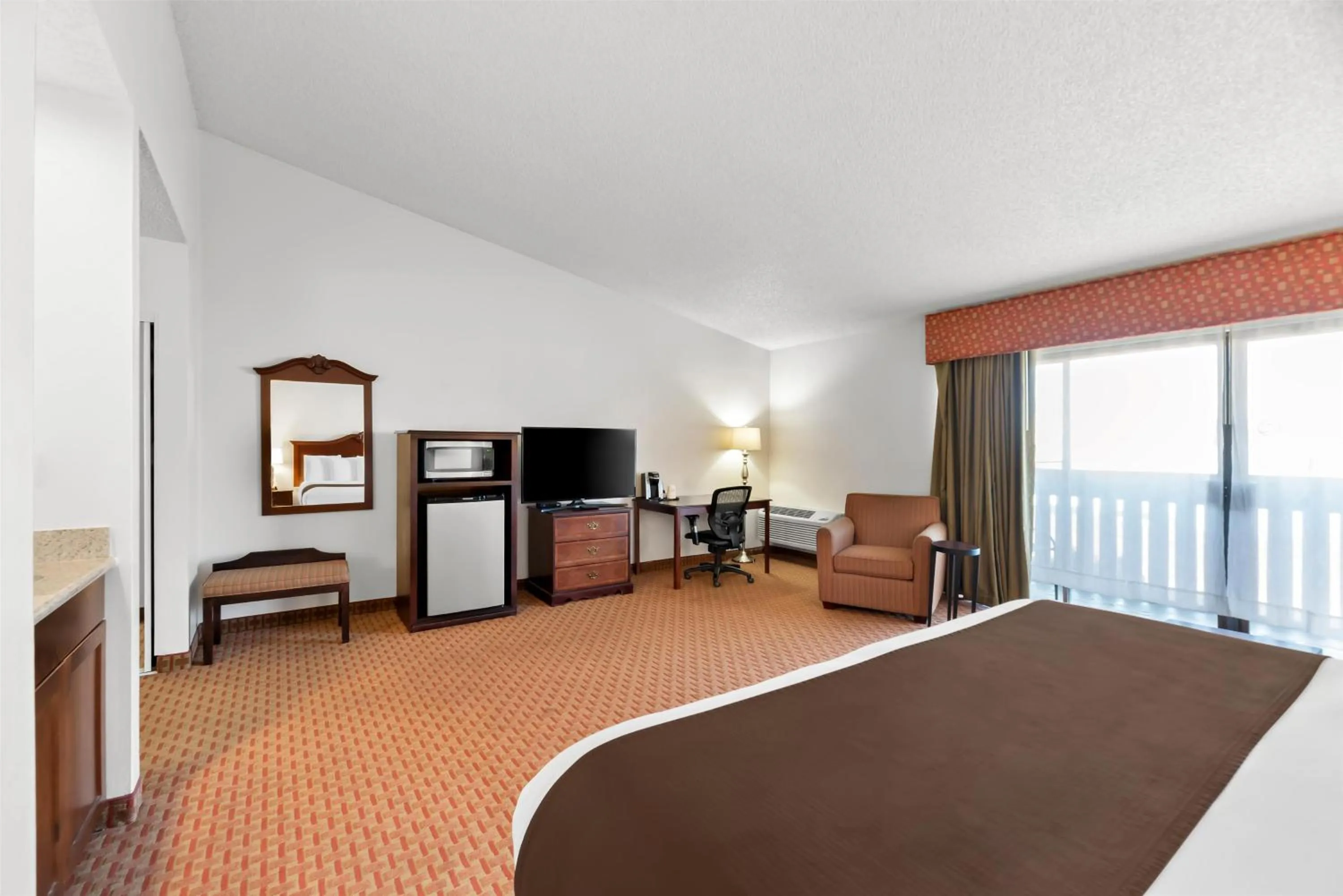 Bedroom, Bed in Best Western Chieftain Inn