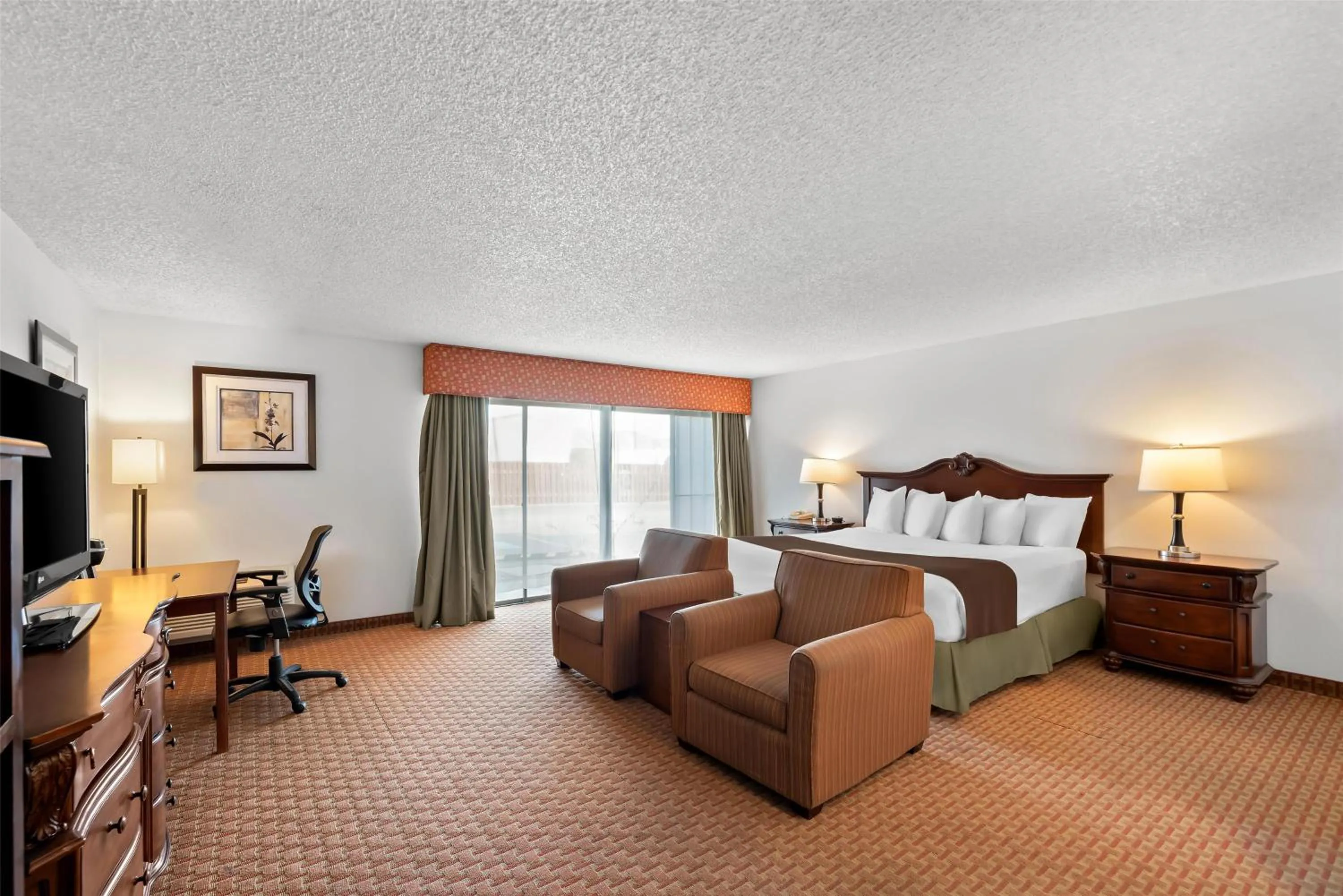 Bedroom, Bed in Best Western Chieftain Inn