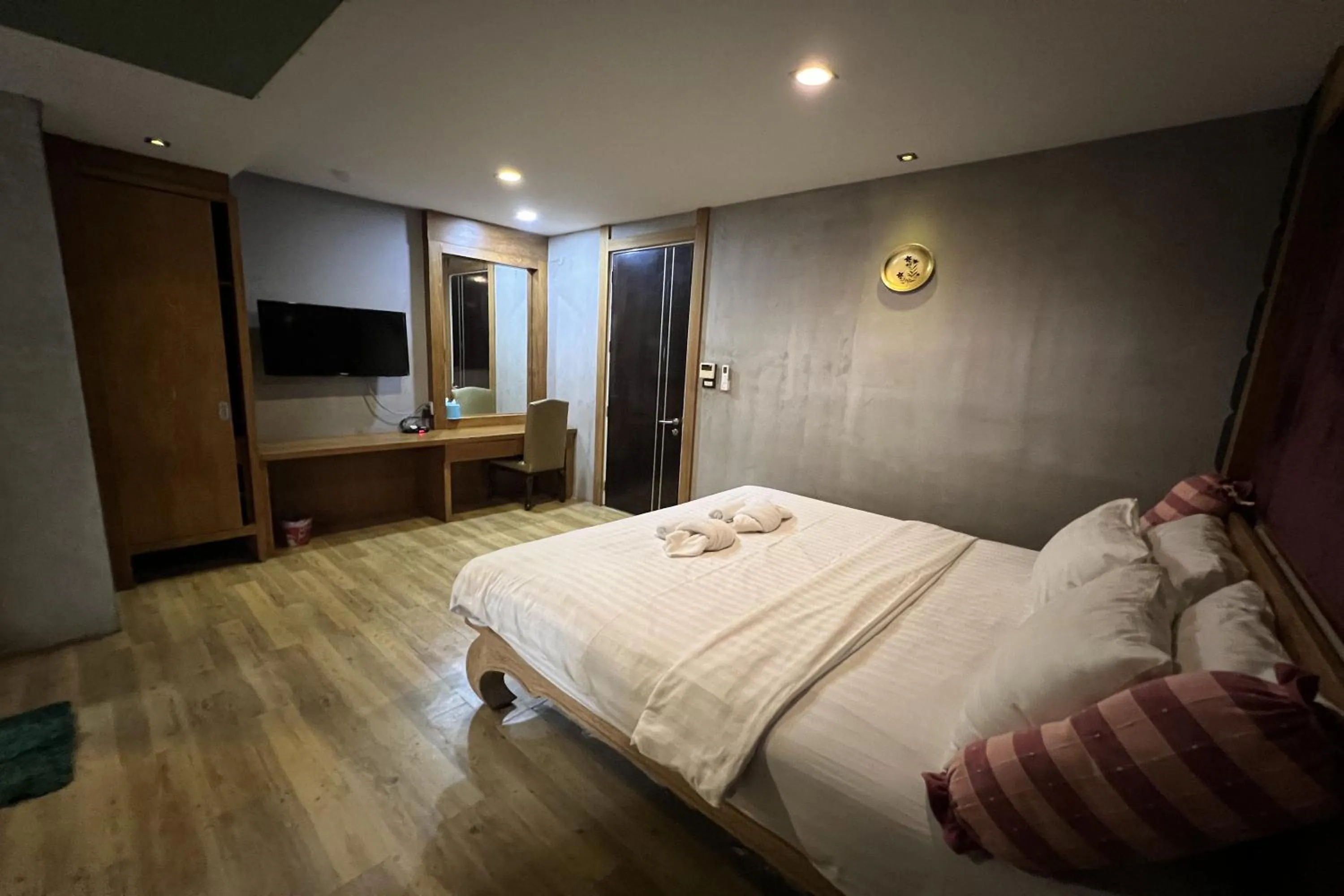 Bedroom, Bed in Eurna Resort Hotel