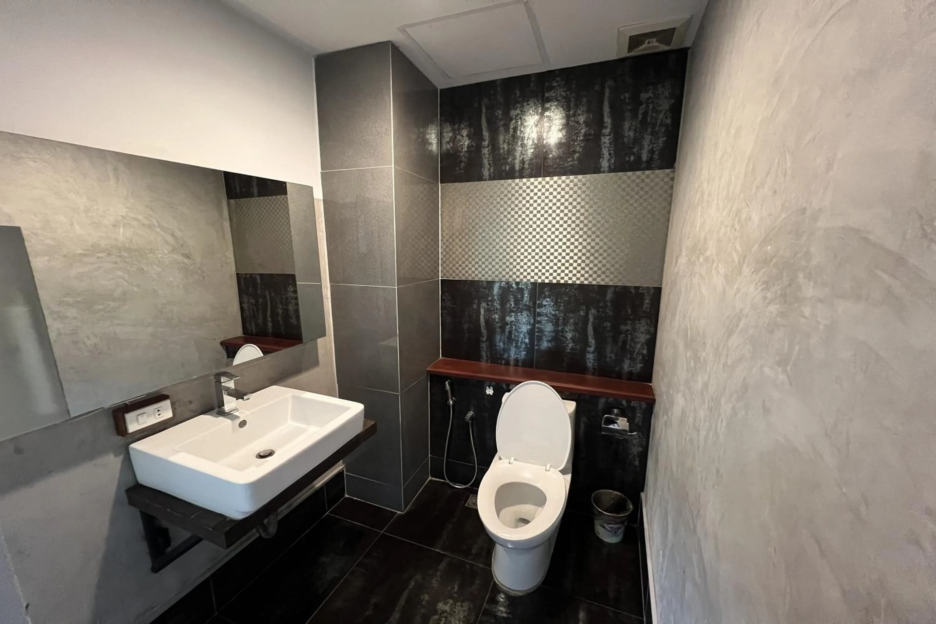 Shower in Eurna Resort Hotel