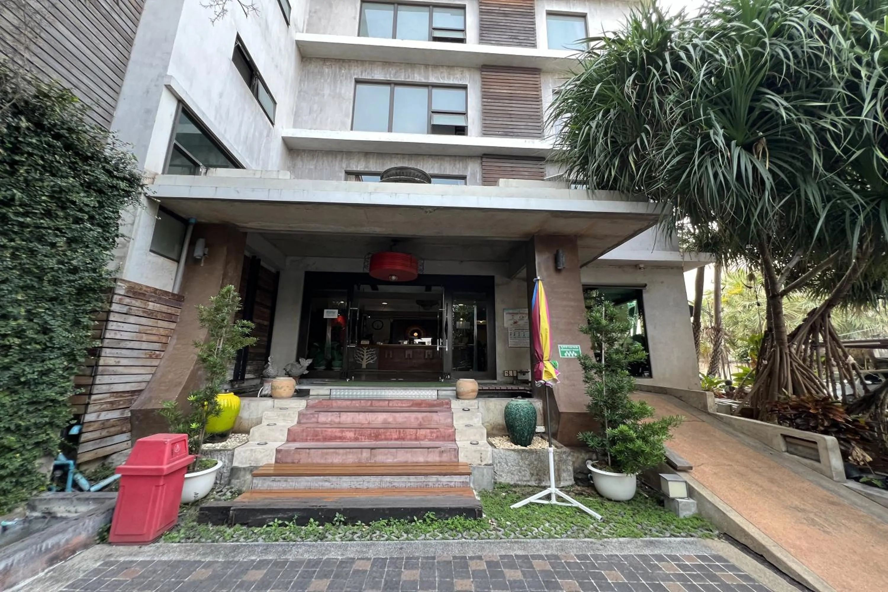 Facade/entrance in Eurna Resort Hotel