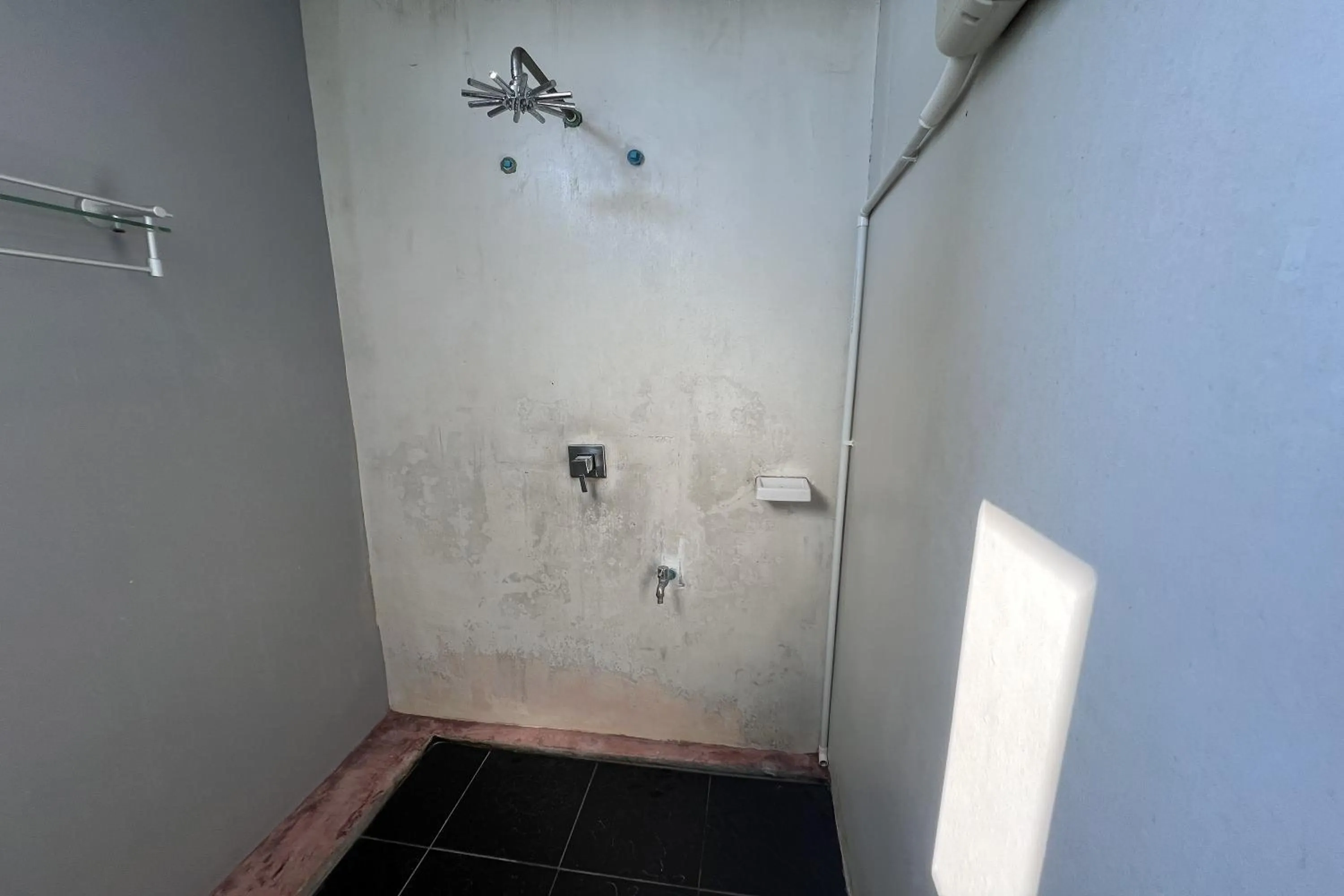 Shower in Eurna Resort Hotel