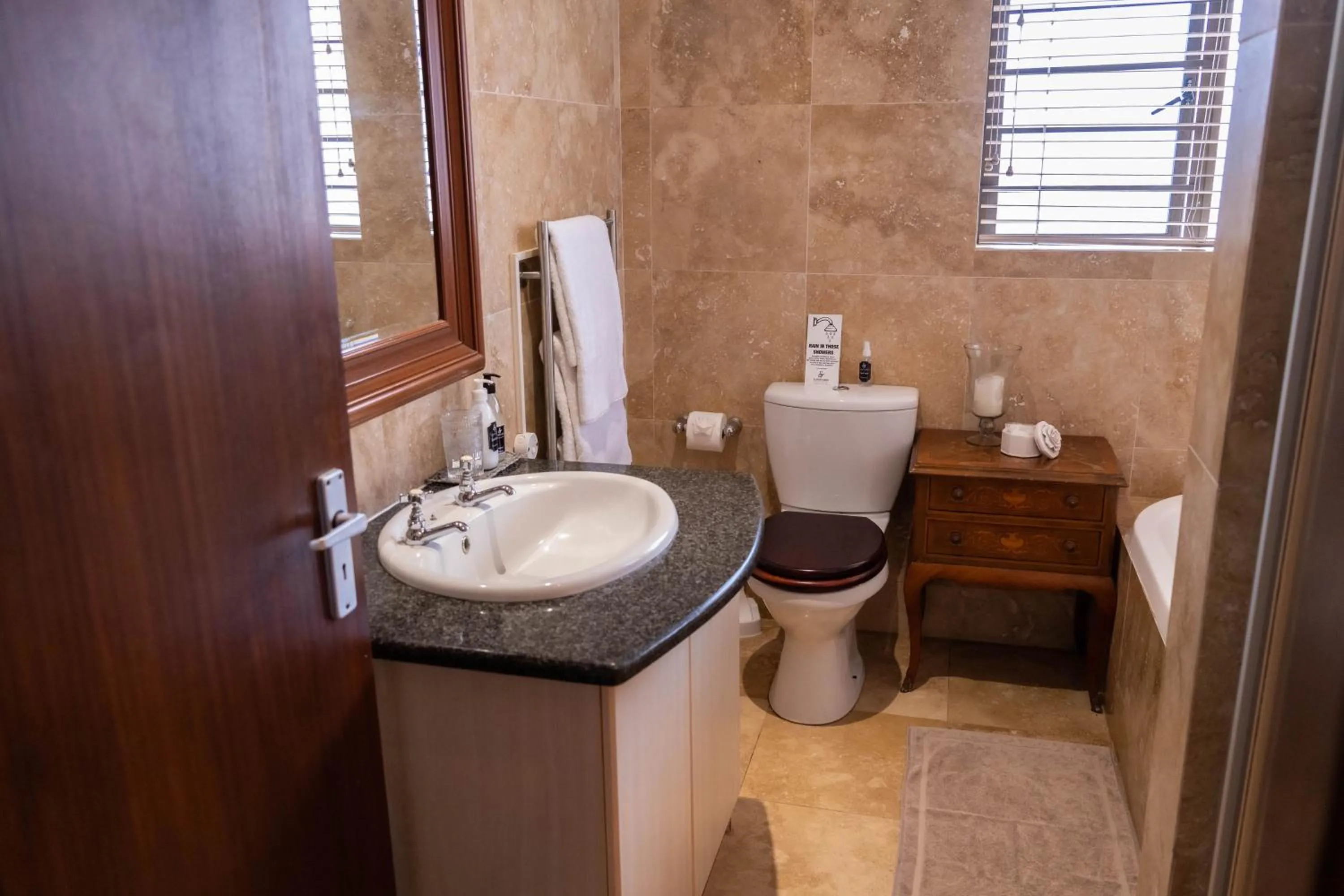 Bathroom in Supertubes Guesthouse