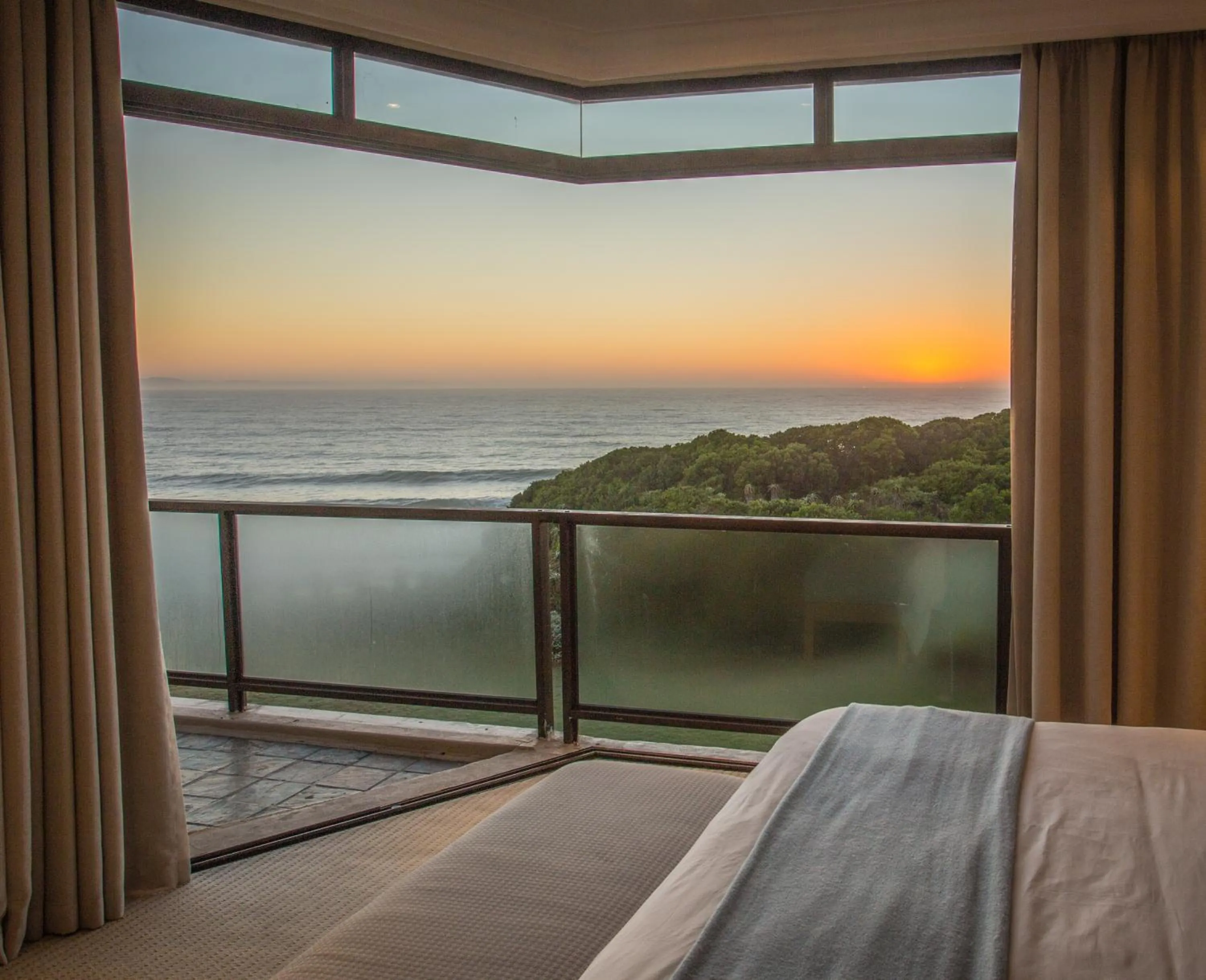 Sea view, Bed in Supertubes Guesthouse