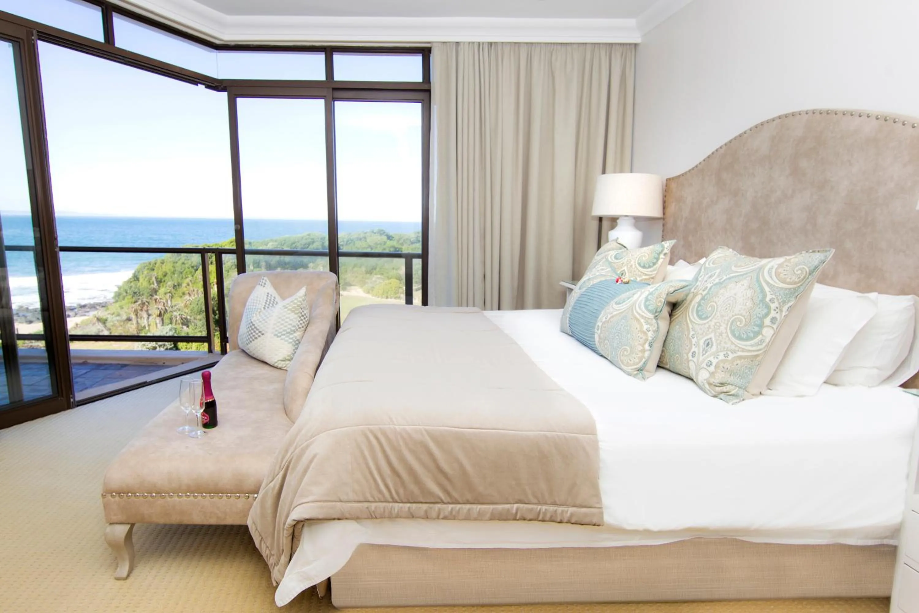 Photo of the whole room, Bed in Supertubes Guesthouse