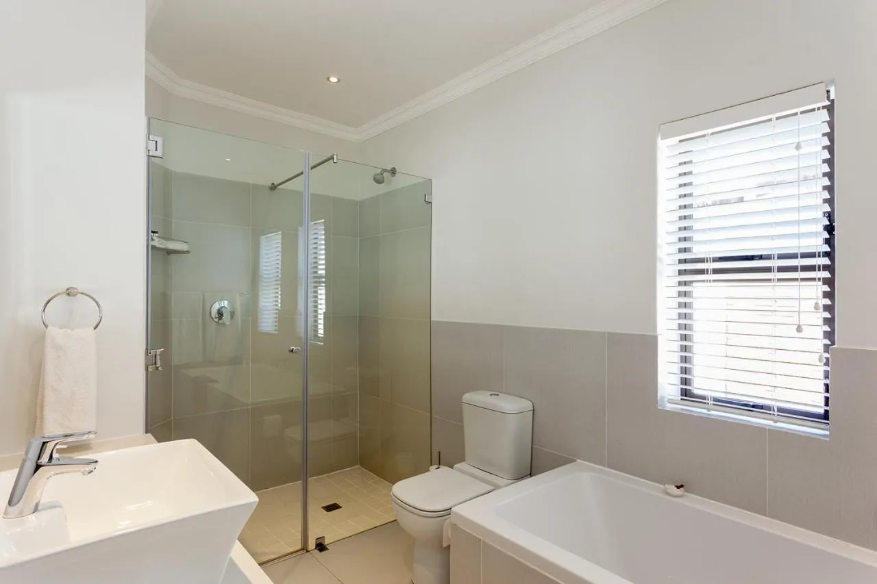 Toilet in Supertubes Guesthouse