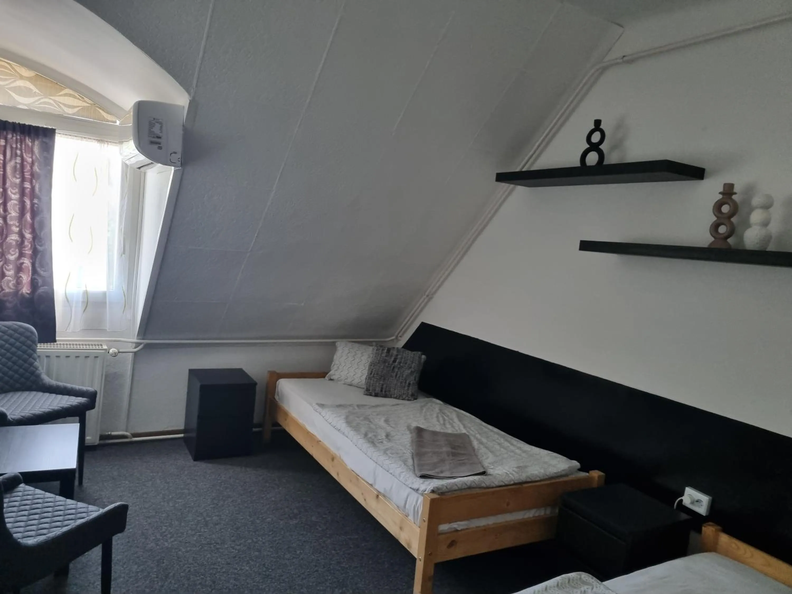 Bed in Romantik Étterem - Panzió