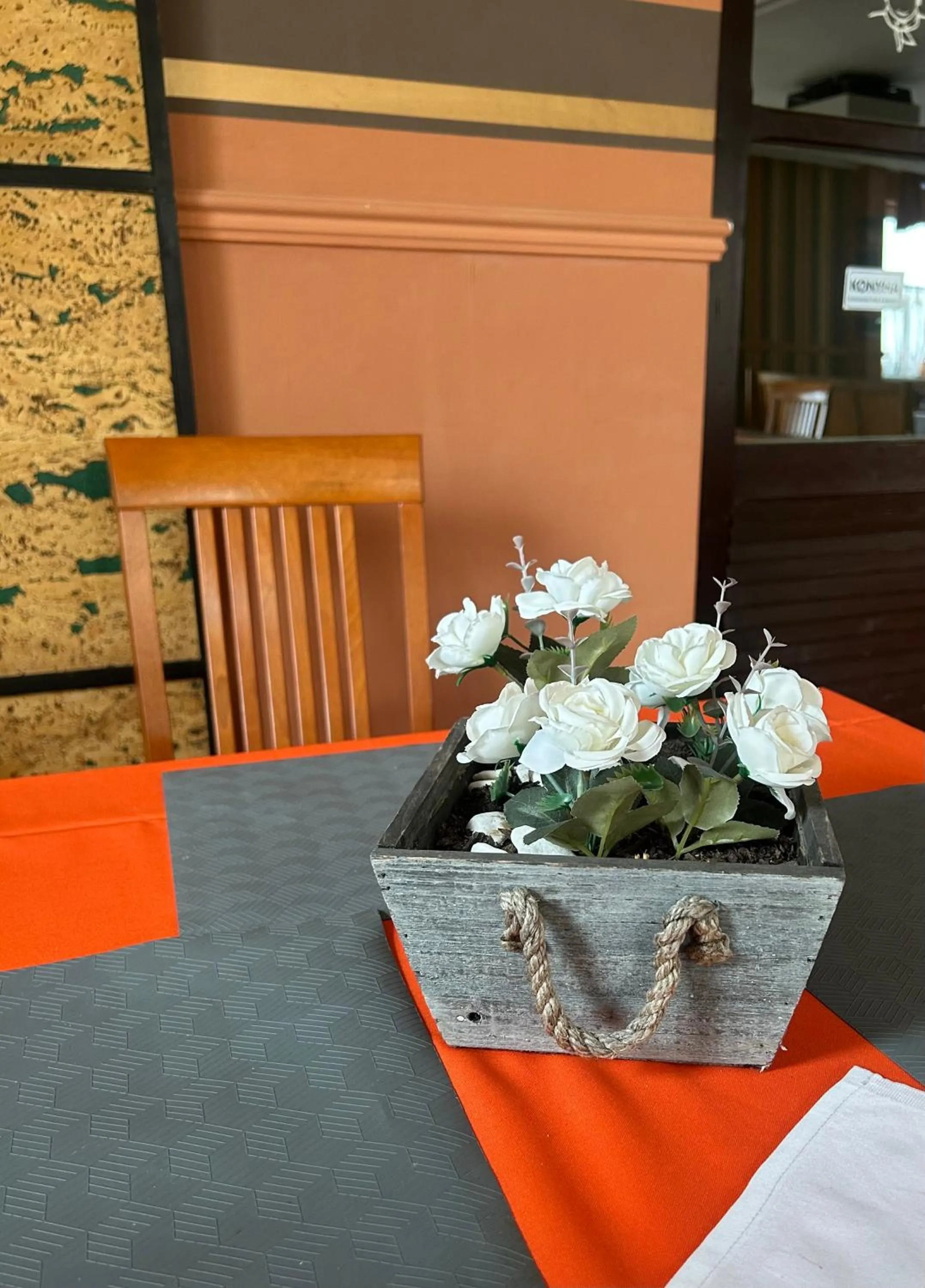 Dining area in Romantik Étterem - Panzió