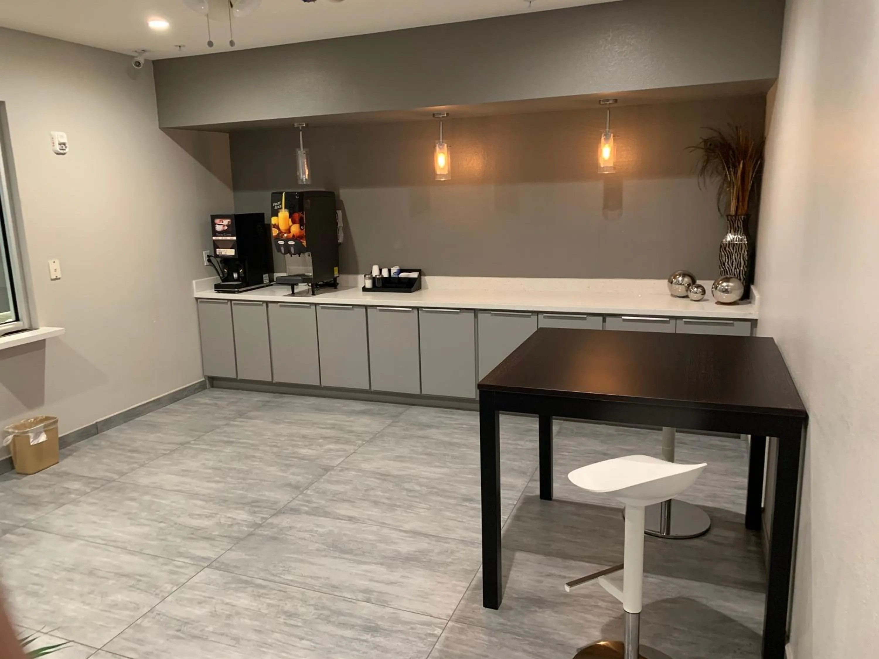 Crystal Inn - Sugarland