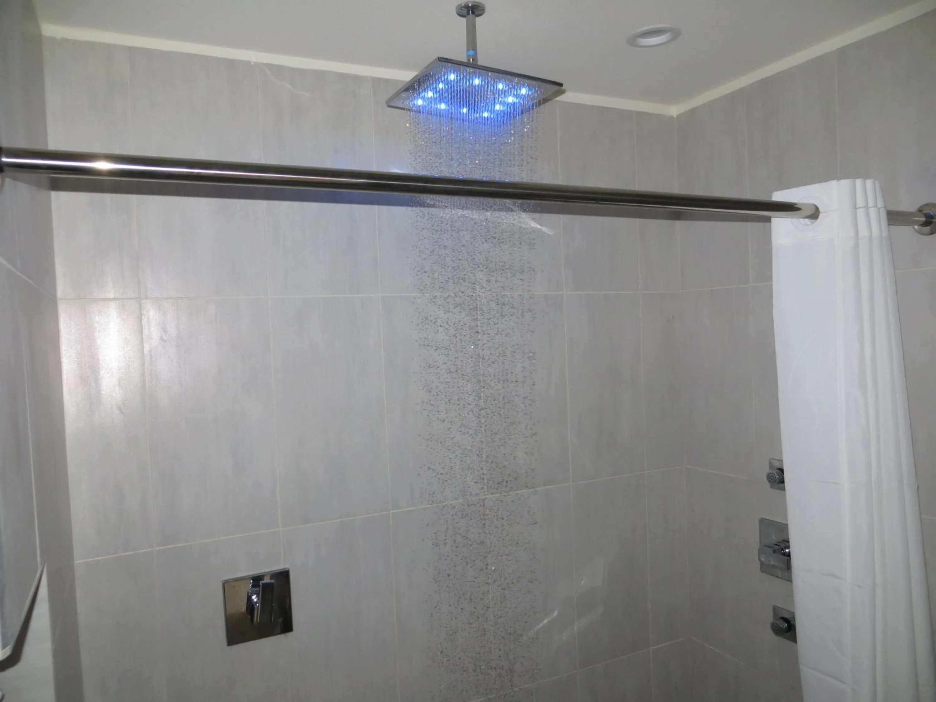 Crystal Inn - Sugarland