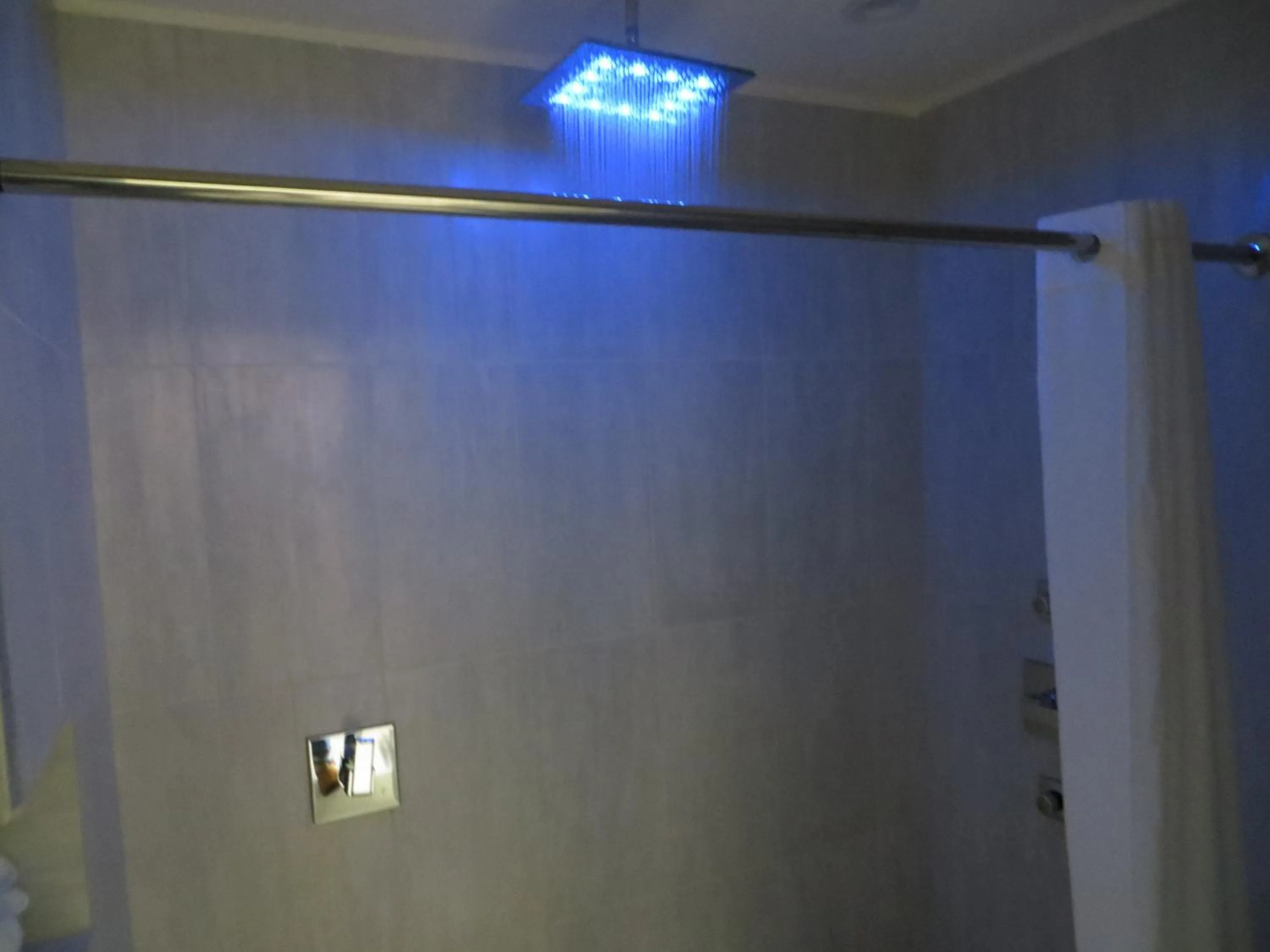 Crystal Inn - Sugarland