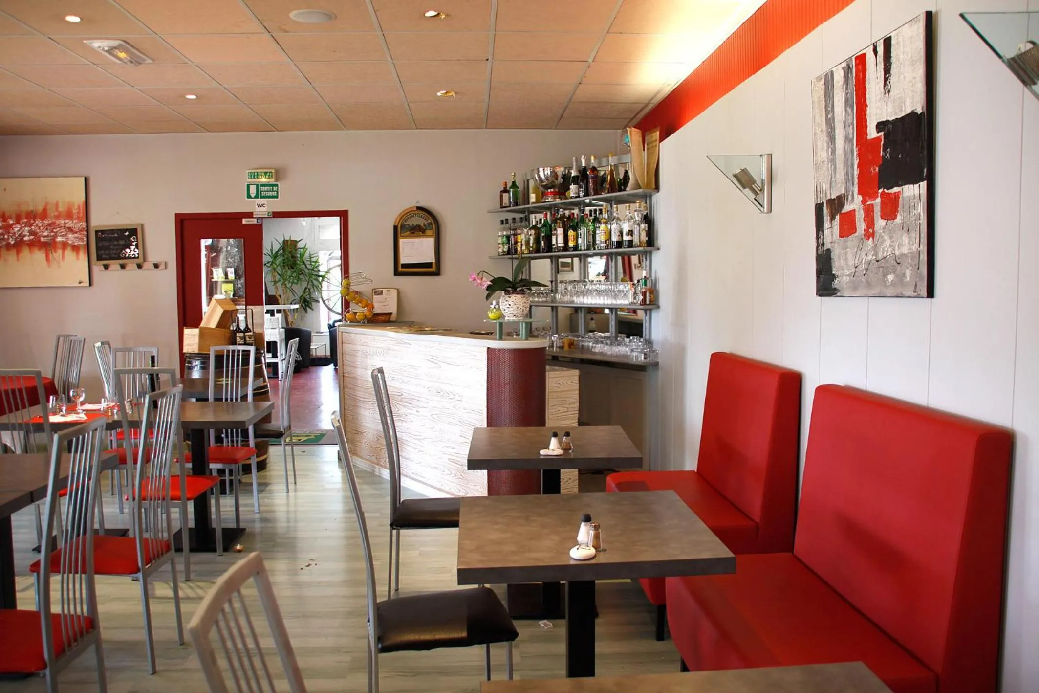 Banquet/Function facilities in Logis Hotels - Hôtel et Restaurant Le Relais des Garrigues