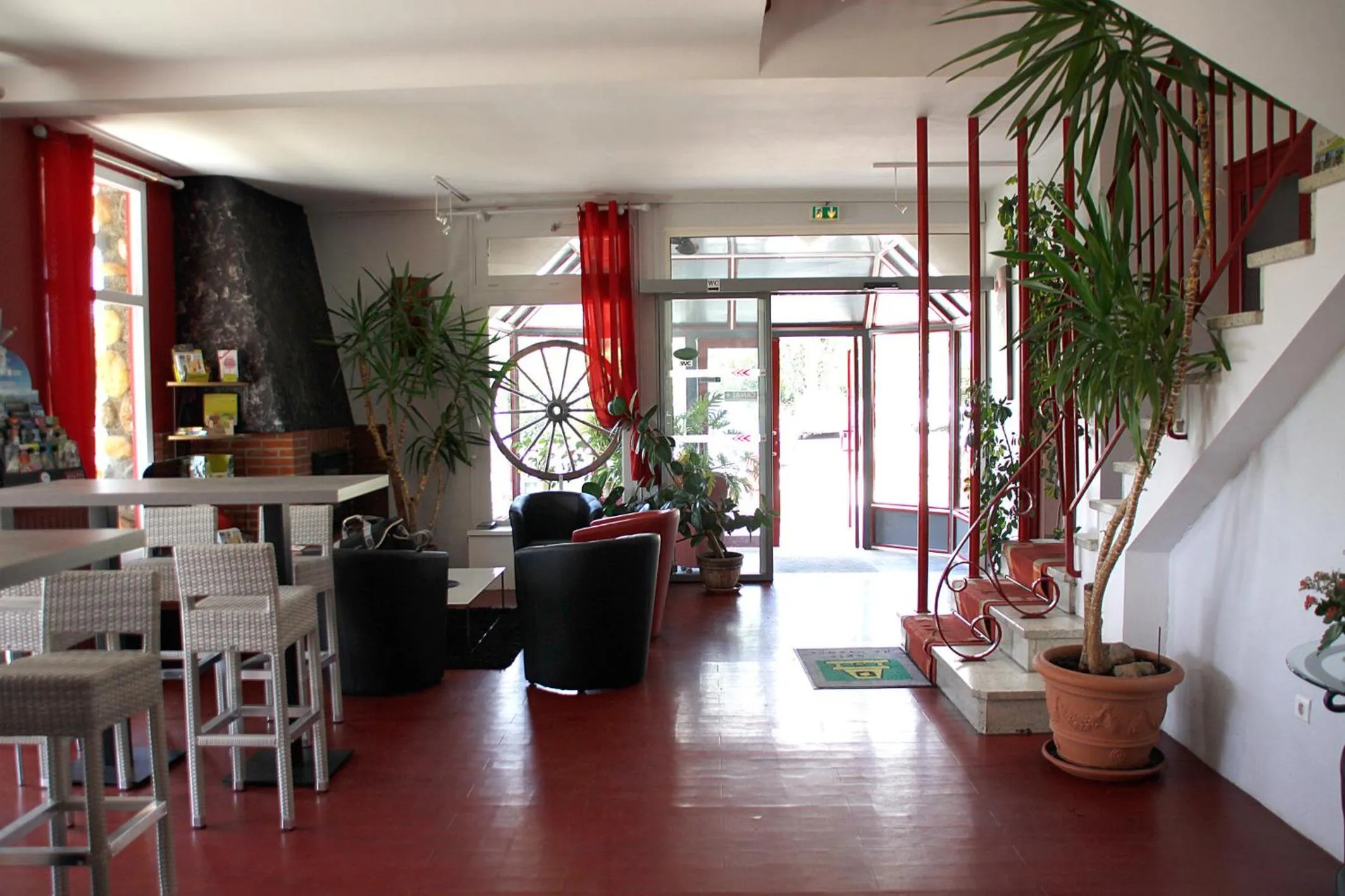 Logis Hotels - Hôtel et Restaurant Le Relais des Garrigues