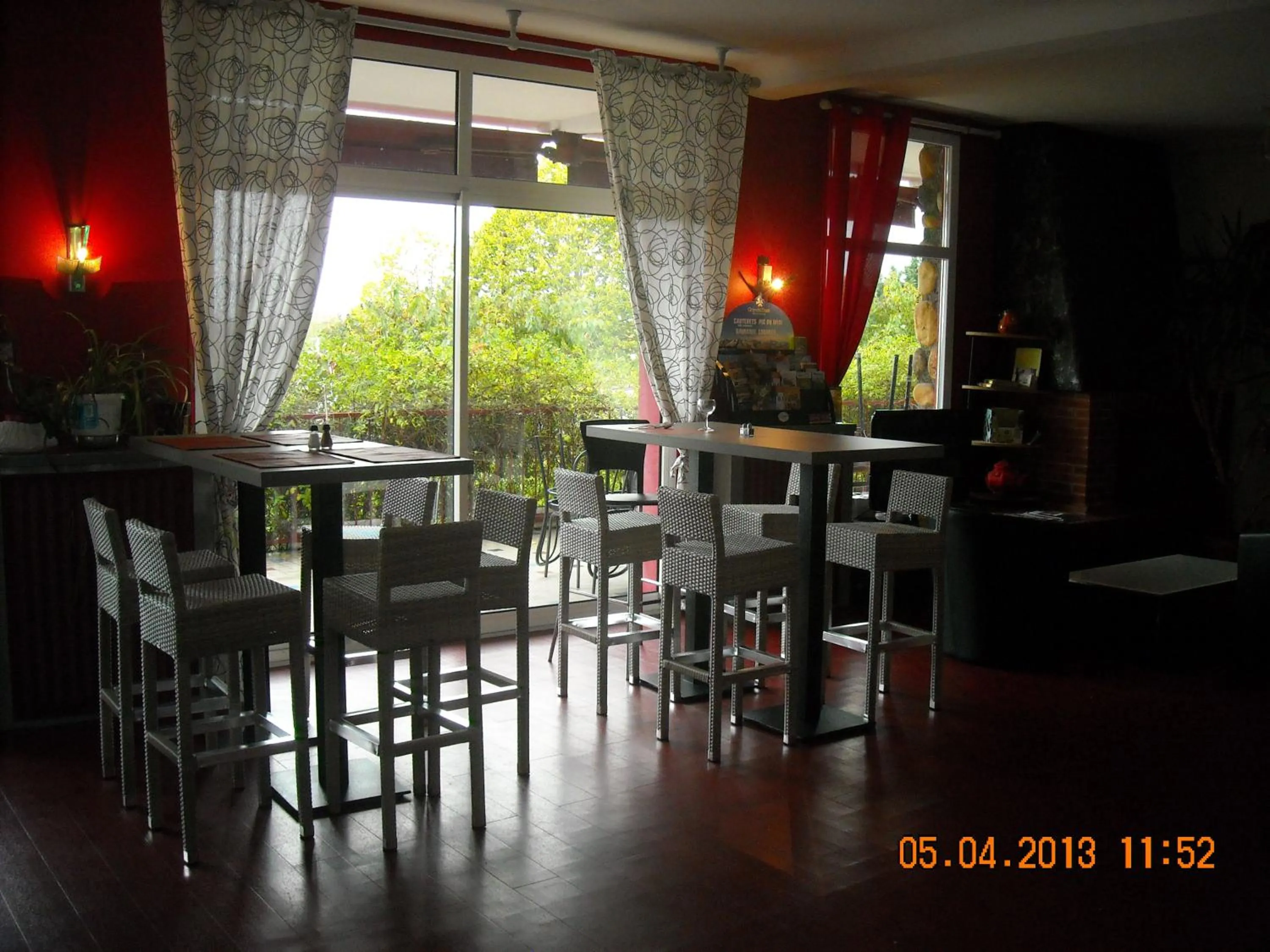 Living room in Logis Hotels - Hôtel et Restaurant Le Relais des Garrigues