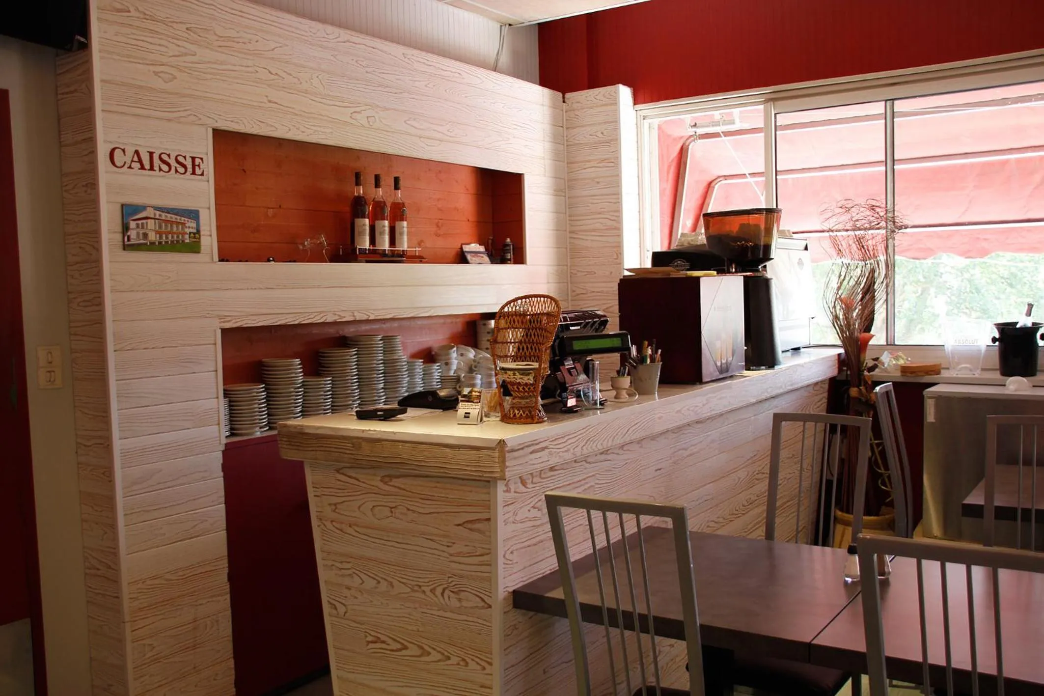 Dining area in Logis Hotels - Hôtel et Restaurant Le Relais des Garrigues