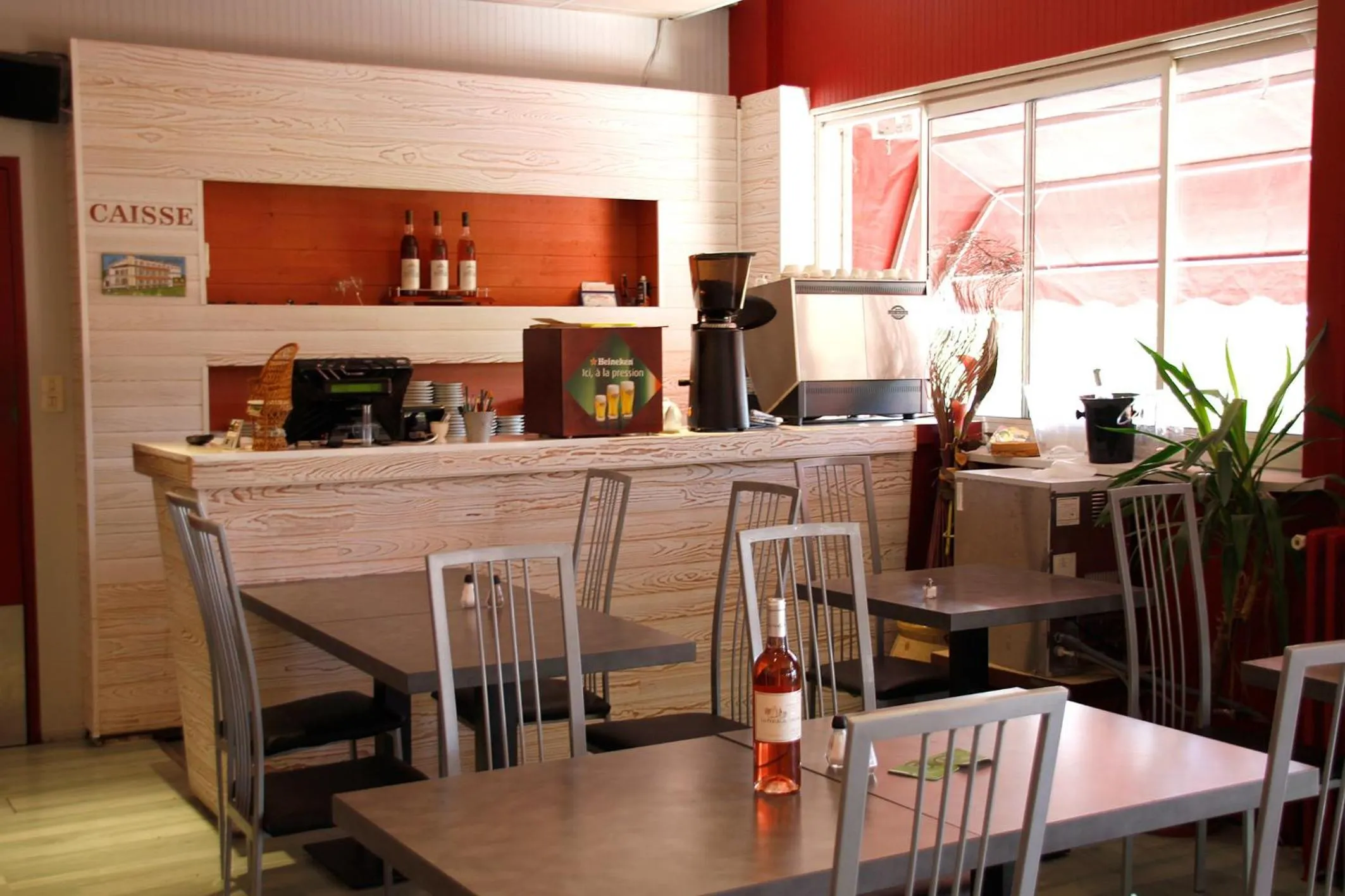 Banquet/Function facilities in Logis Hotels - Hôtel et Restaurant Le Relais des Garrigues