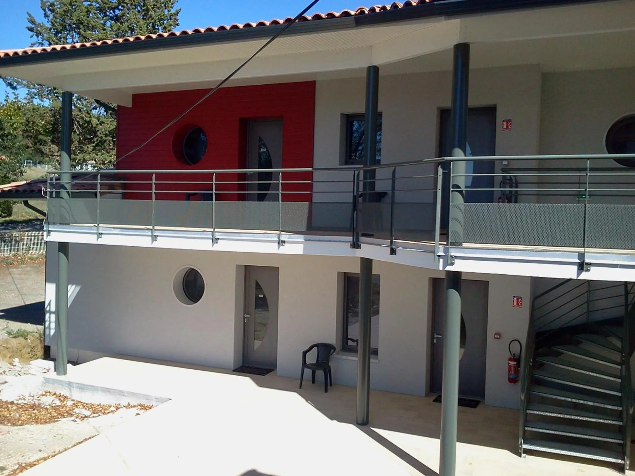 Property building in Logis Hotels - Hôtel et Restaurant Le Relais des Garrigues