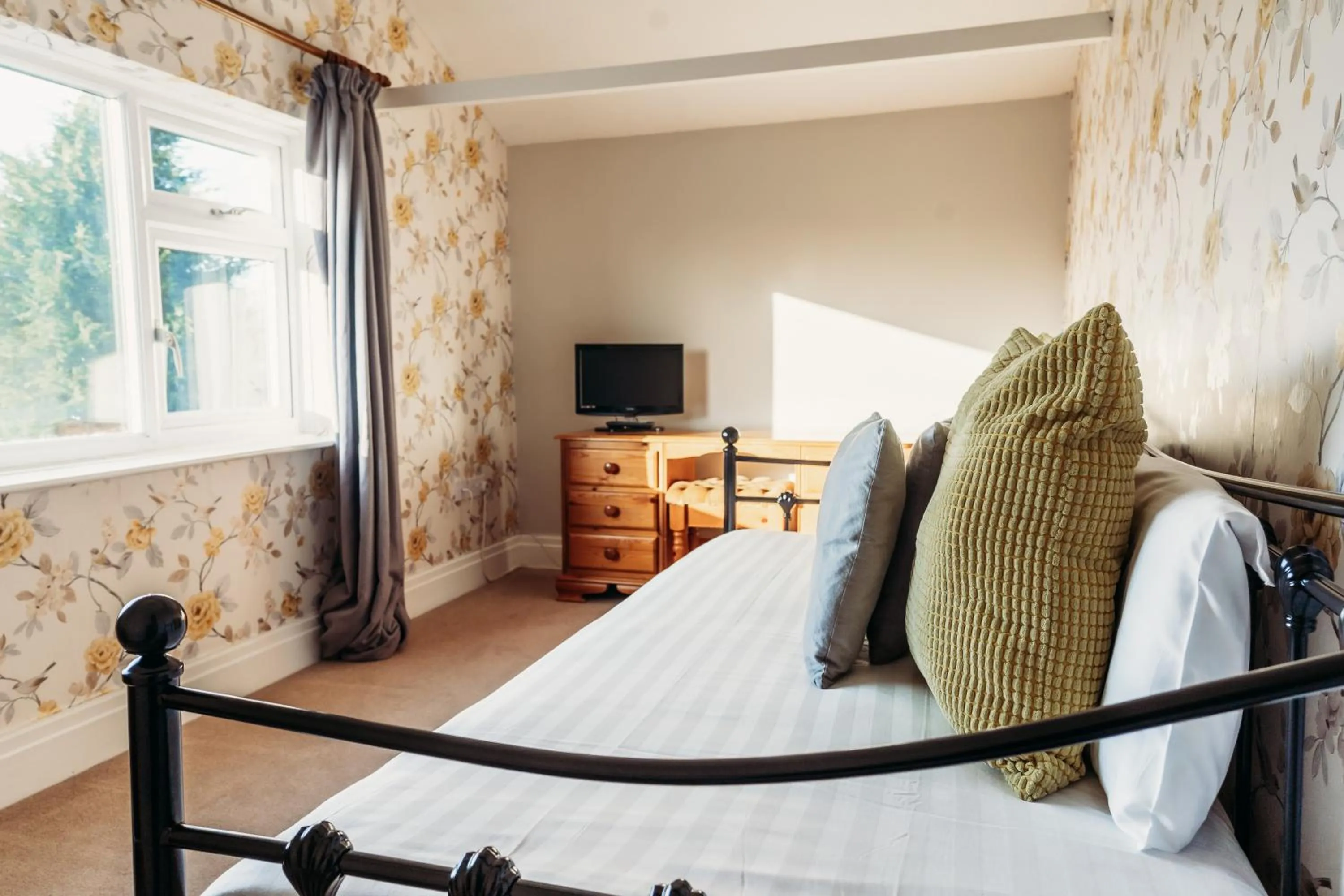 Bed in Three Wells B&B