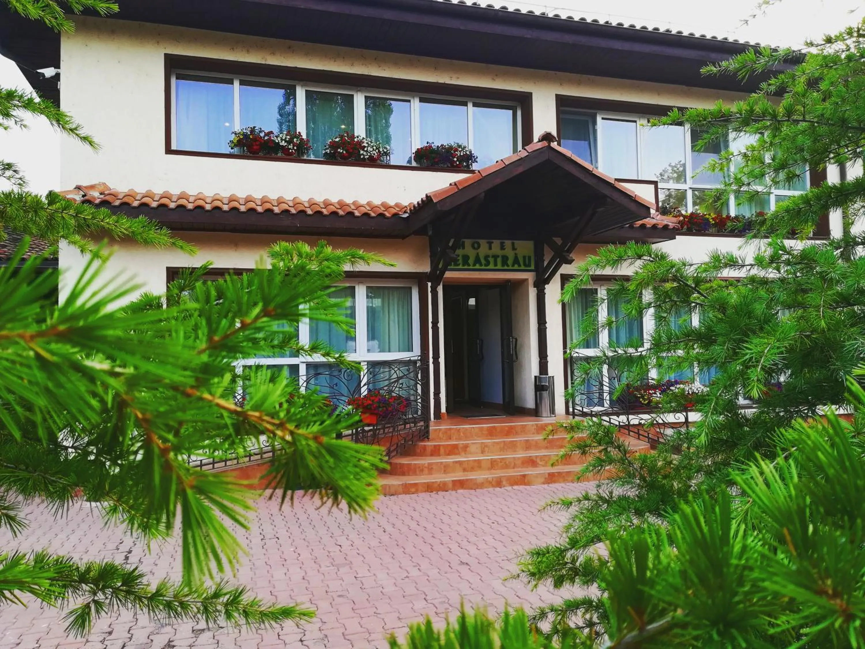 Property logo or sign in Hotel Herastrau