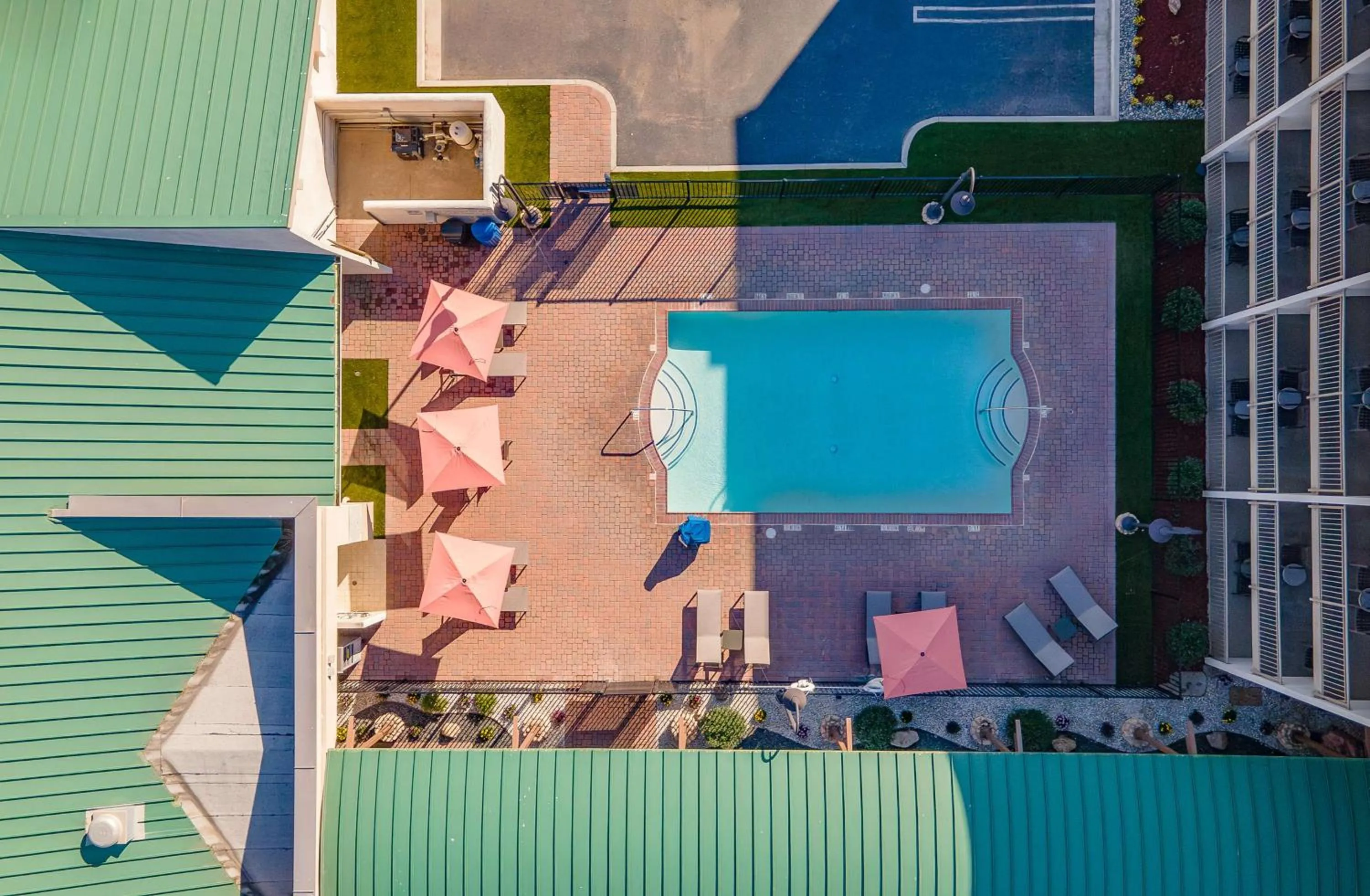 Pool view in Hampton Inn Channel Islands Harbor