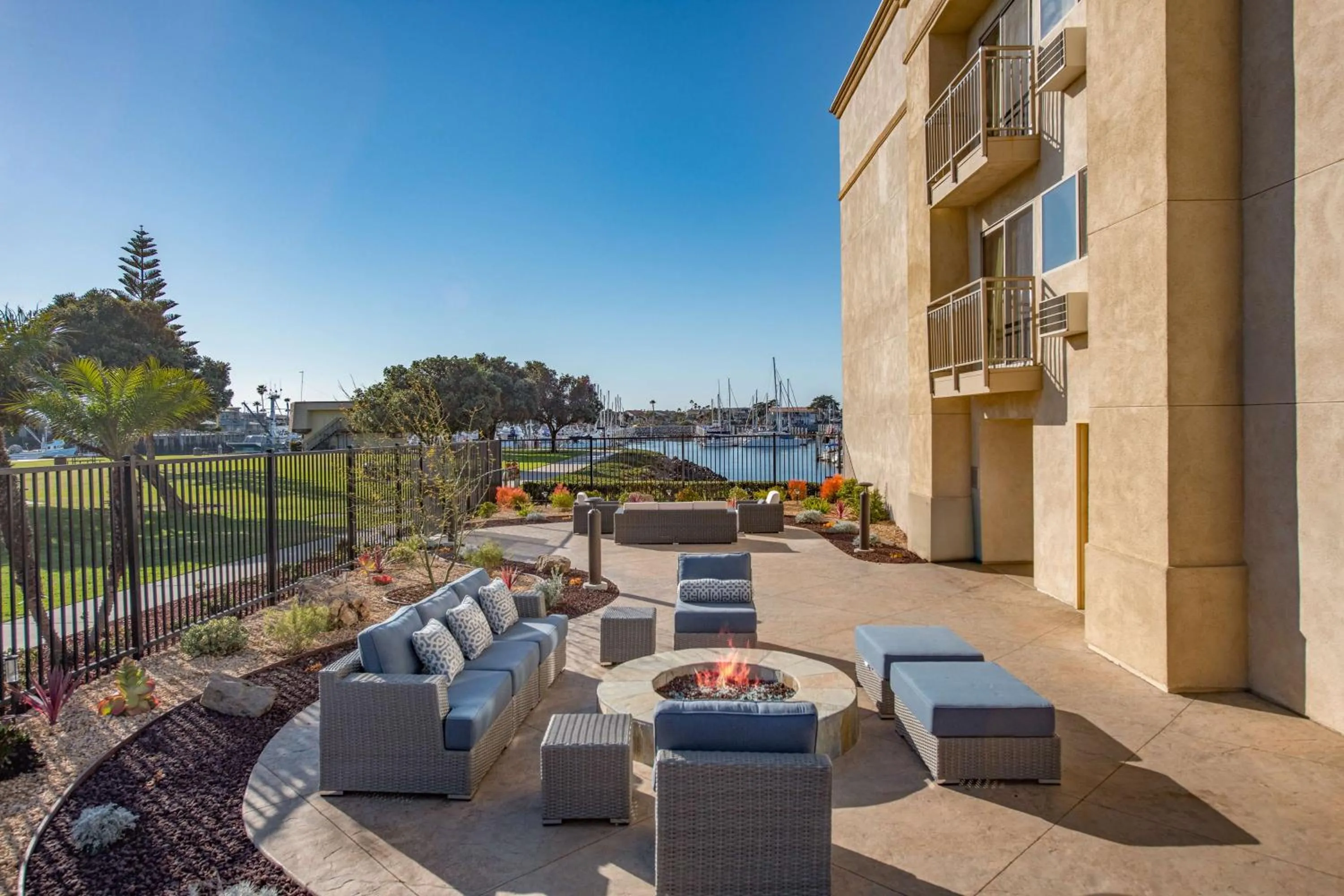 Patio in Hampton Inn Channel Islands Harbor