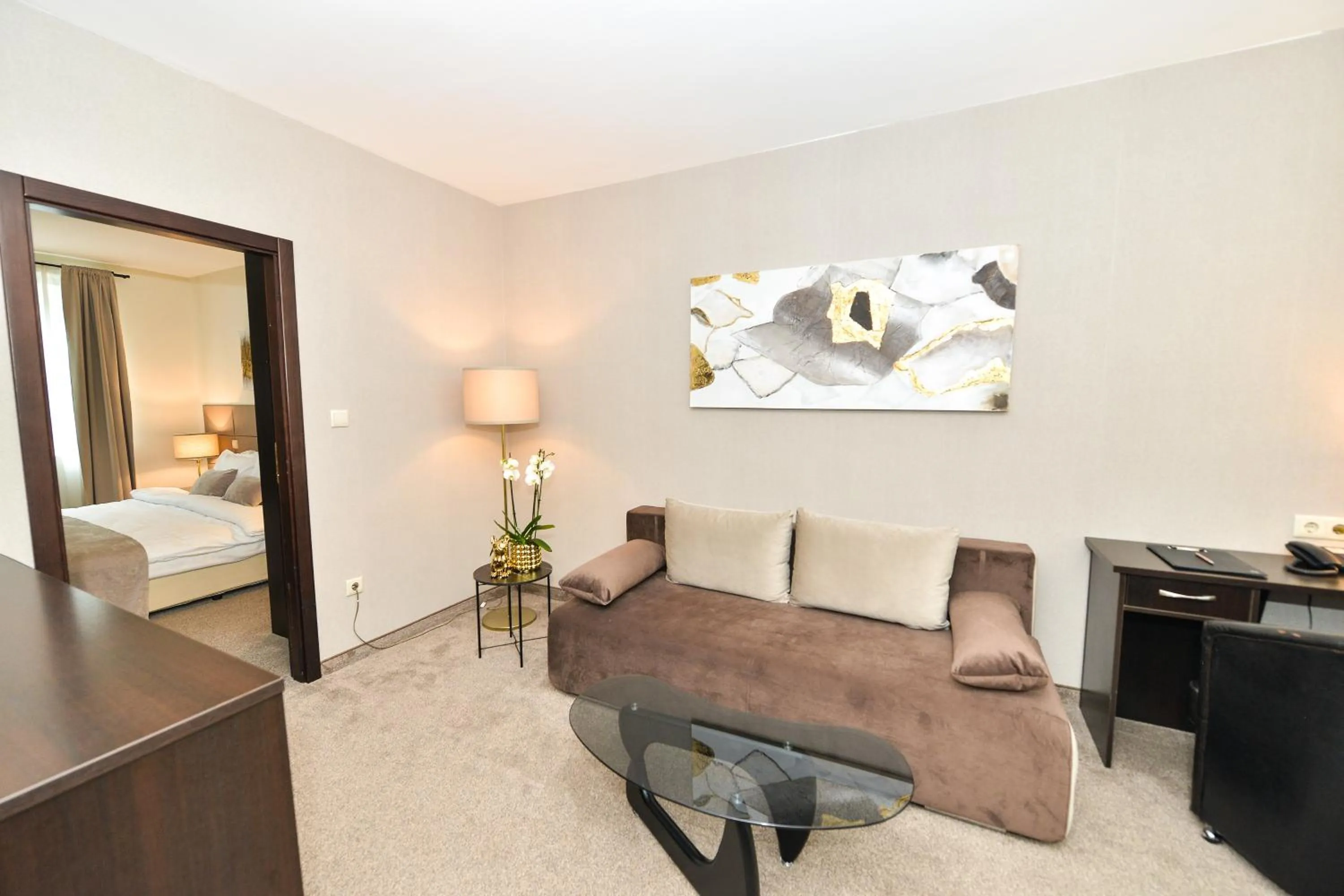 Bed in Art Plaza Hotel