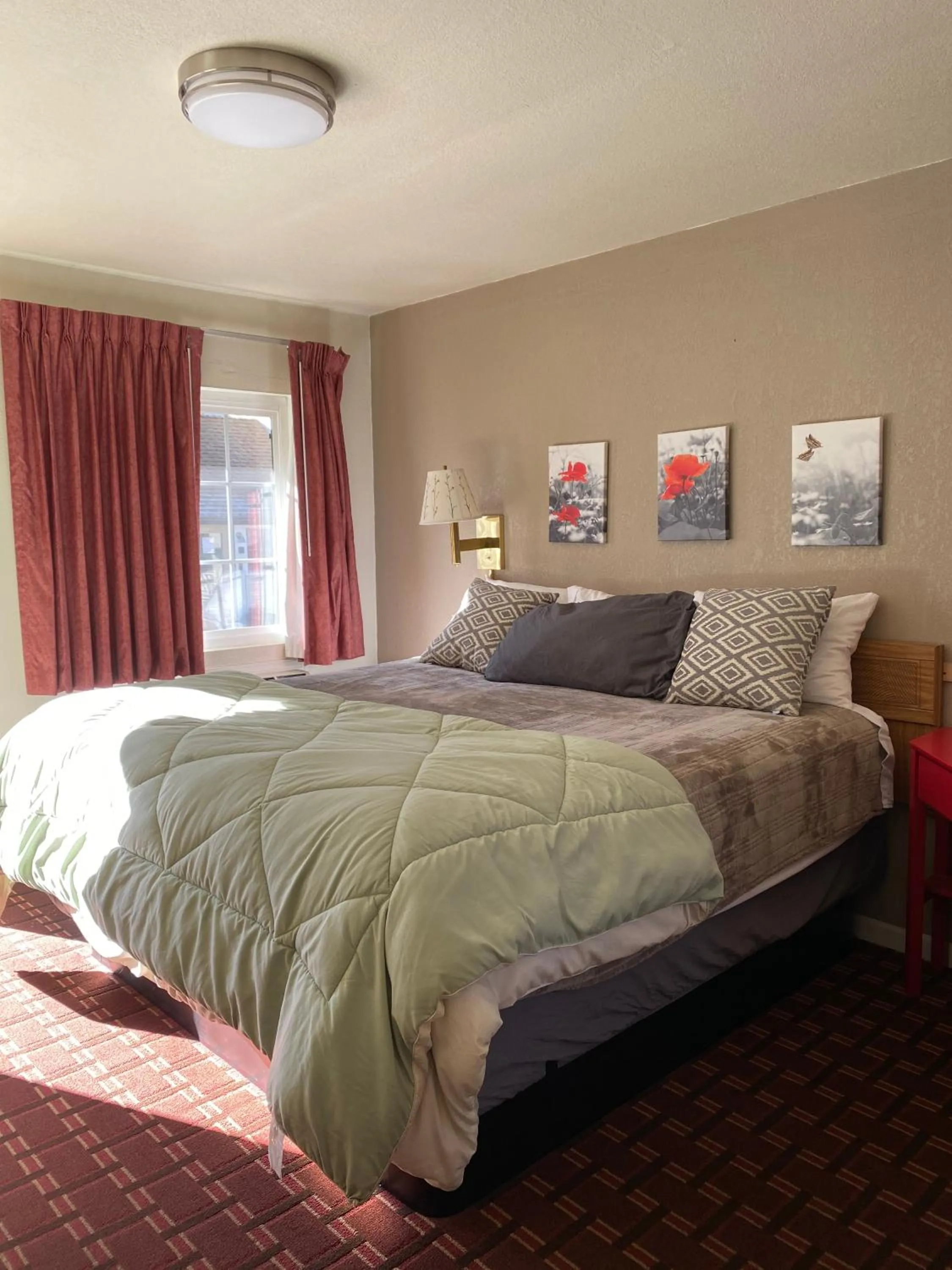 Bedroom, Bed in Monte Bianco Inn