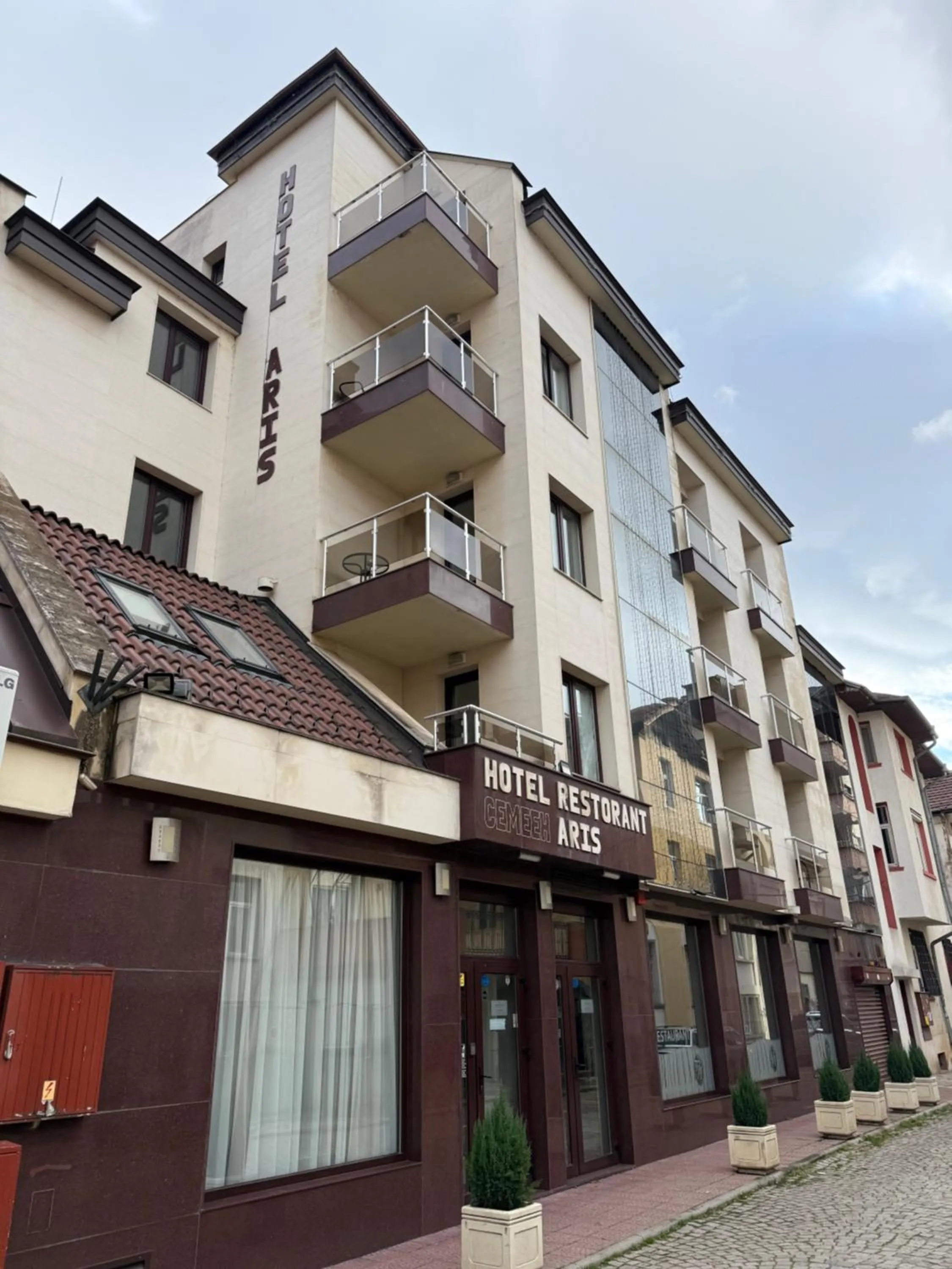 Property building in Hotel Aris