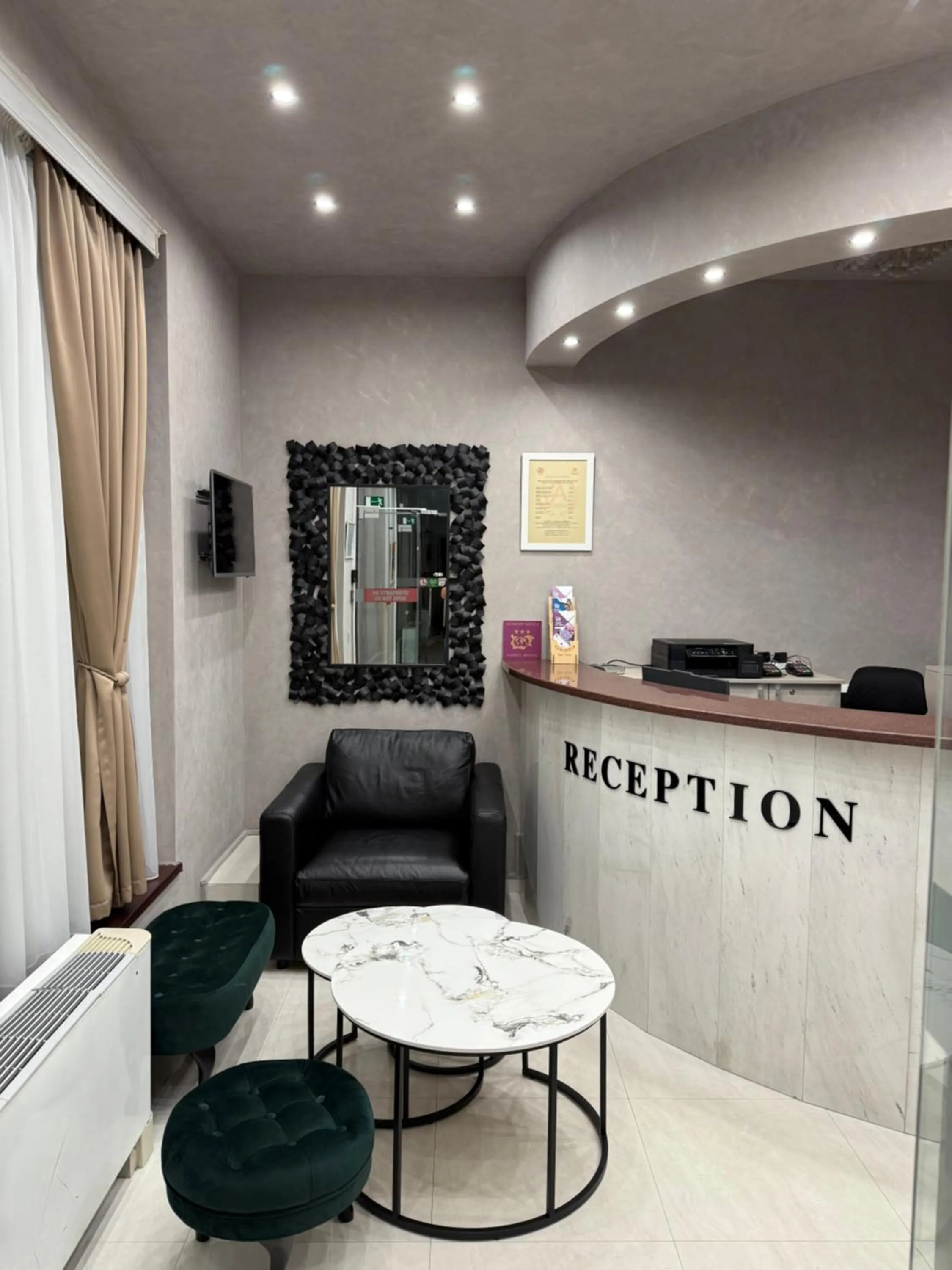 Lobby or reception in Hotel Aris
