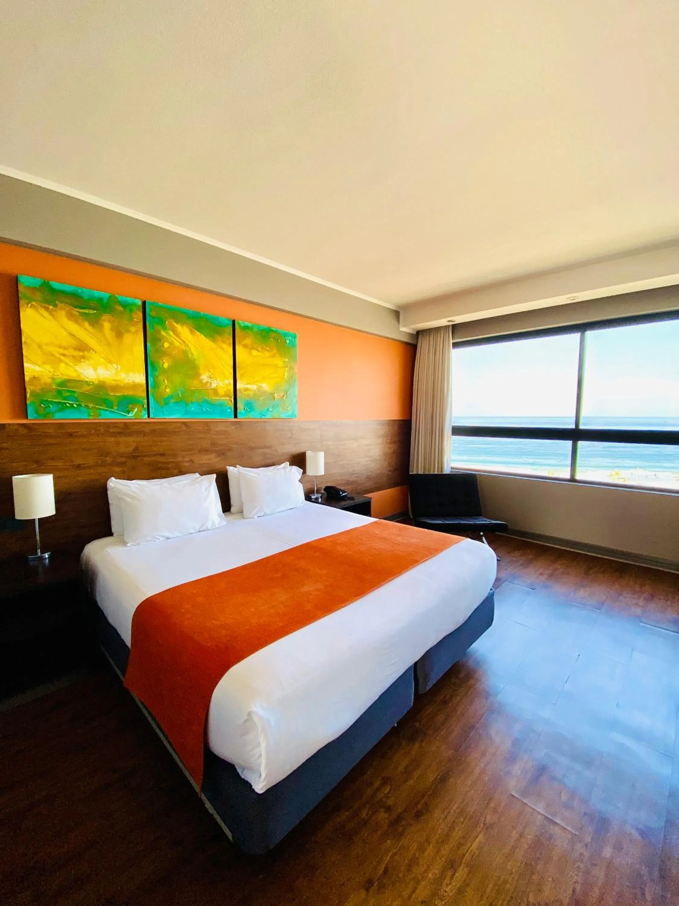 Photo of the whole room, Bed in Gran Cavancha Suite