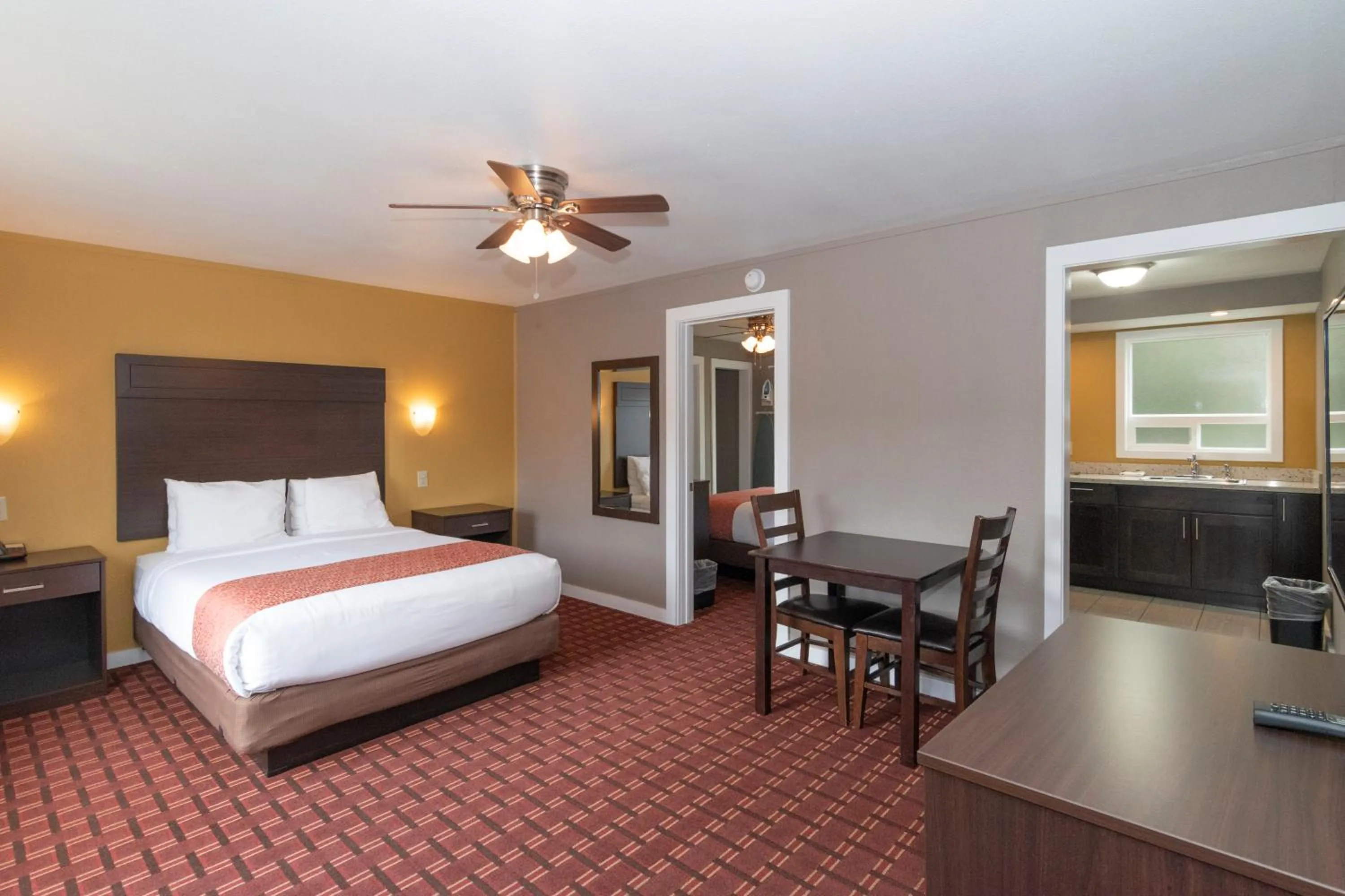 Bed in Capitol Hill Motel