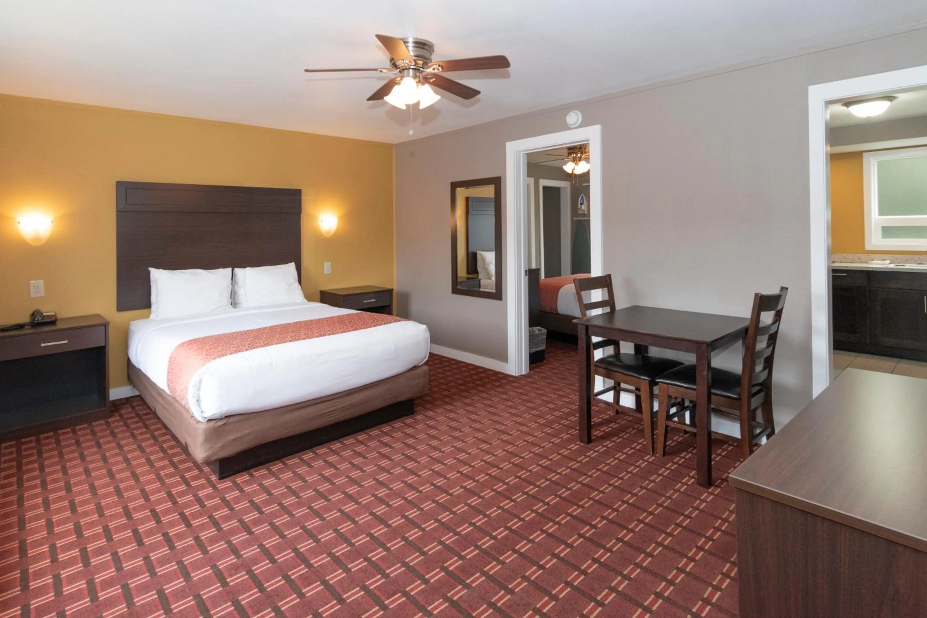 Bed in Capitol Hill Motel