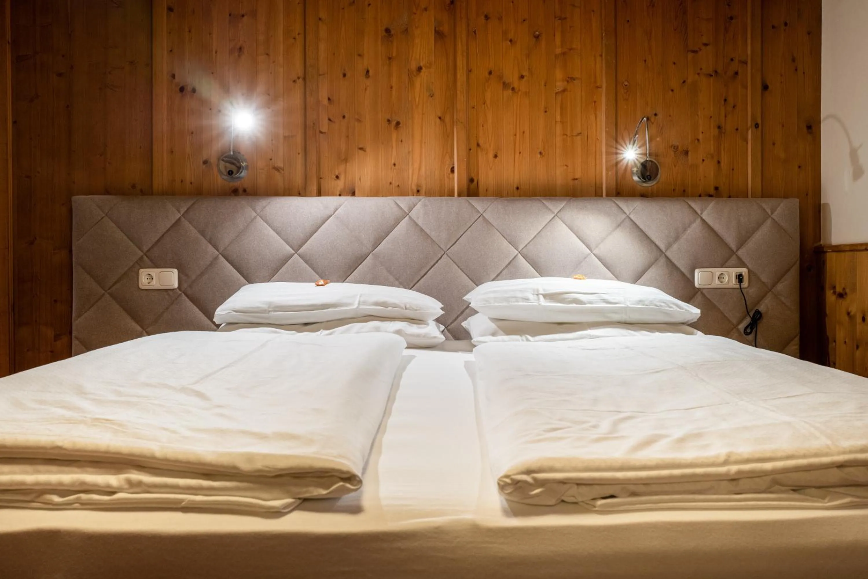 Bed in Hotel Senningerbräu