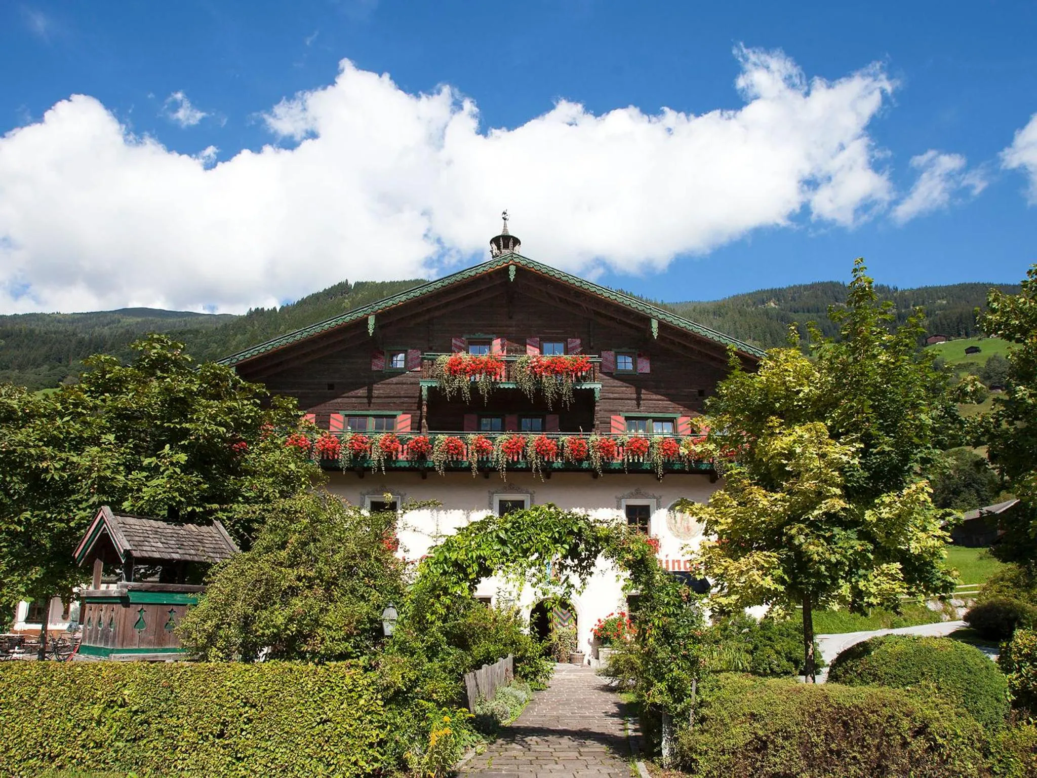 Facade/entrance in Hotel Senningerbräu