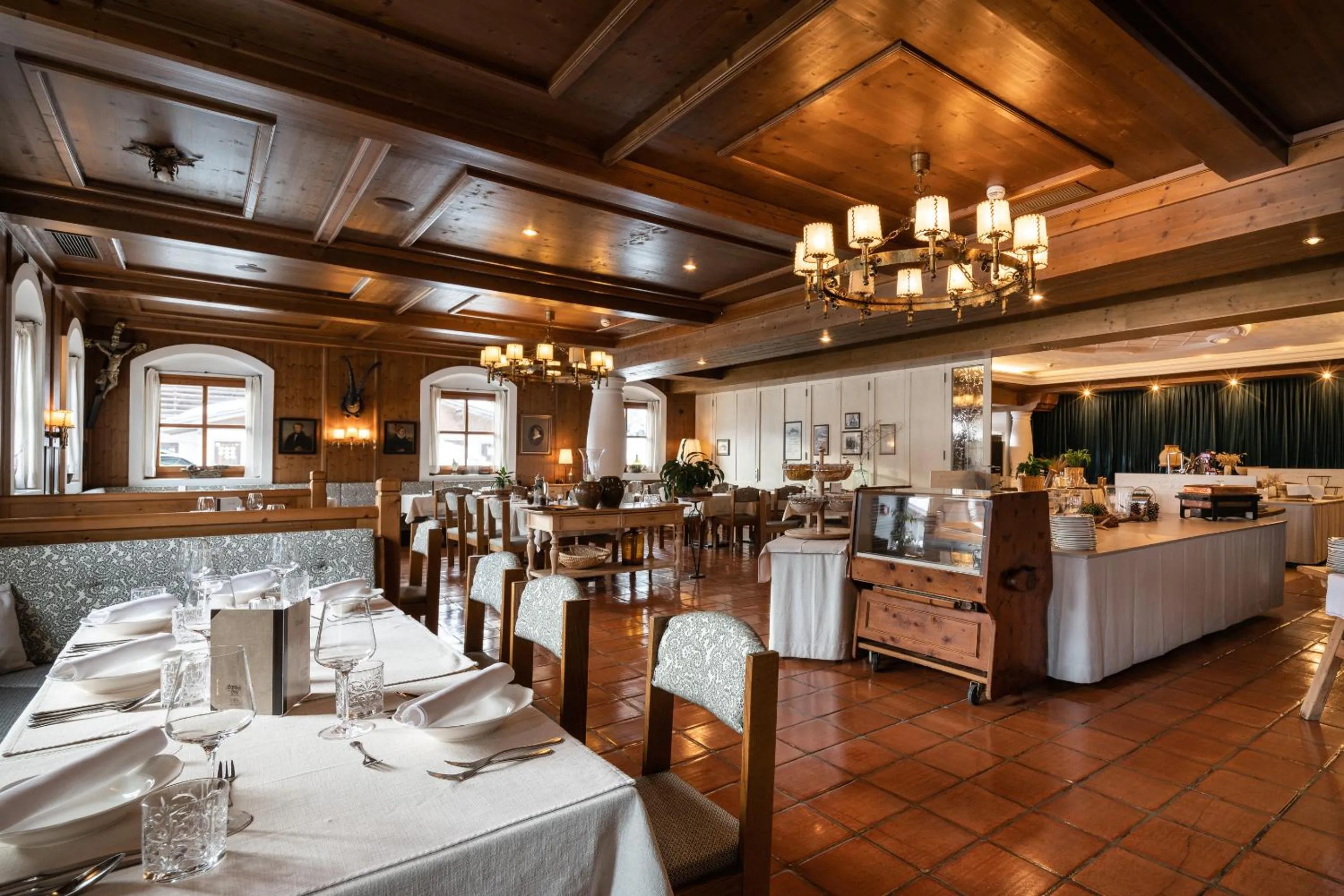 Restaurant/places to eat in Hotel Senningerbräu