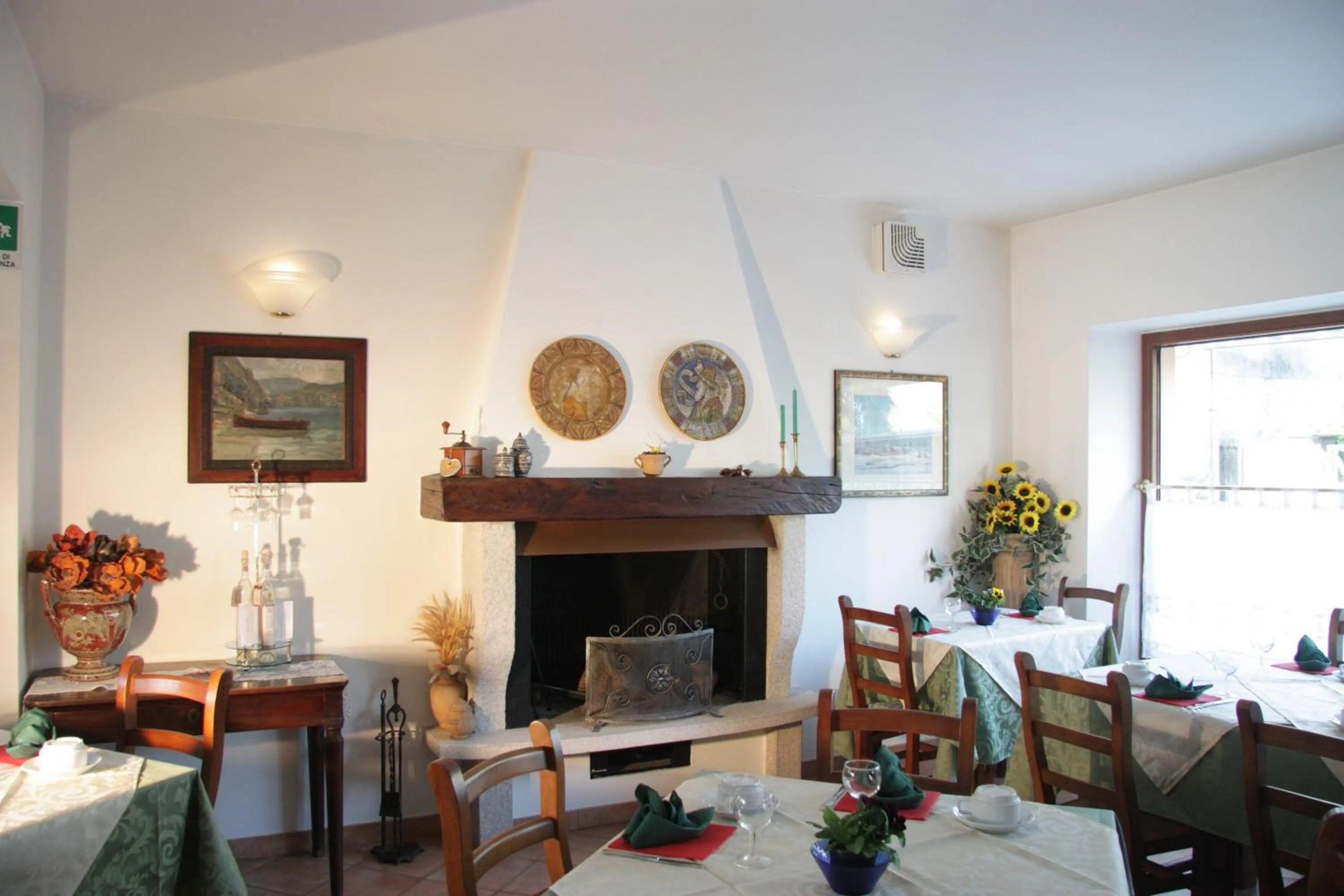 Lounge or bar in Hotel La Locanda