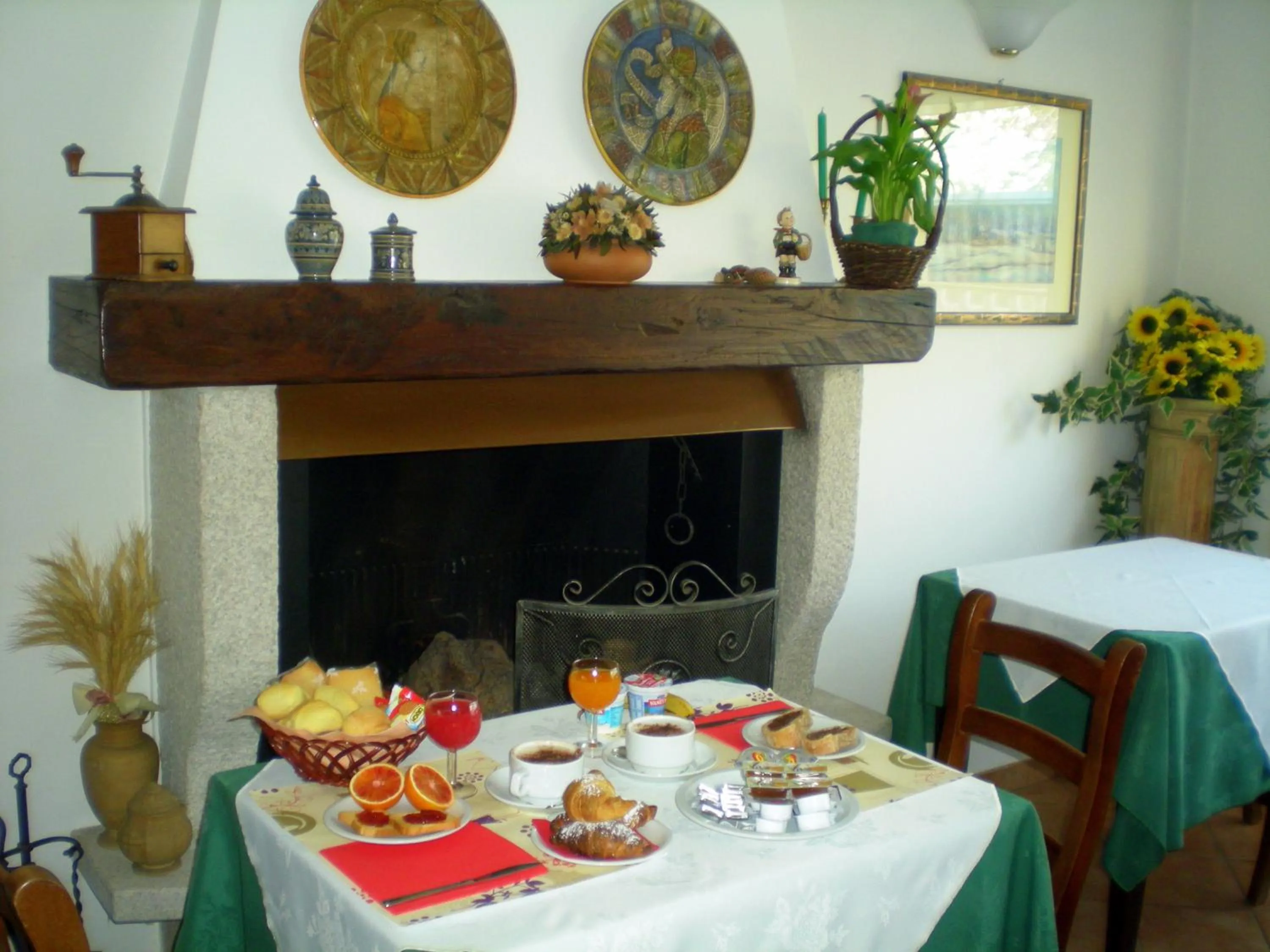 Lounge or bar in Hotel La Locanda