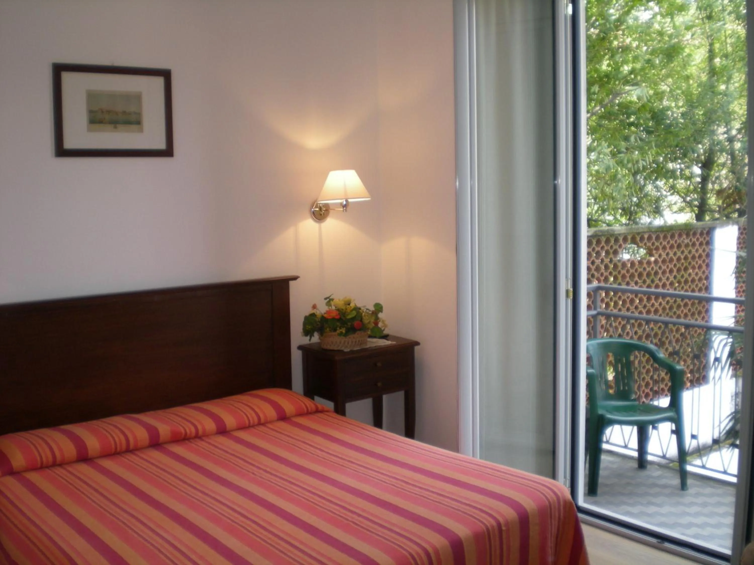 Bedroom, Bed in Hotel La Locanda
