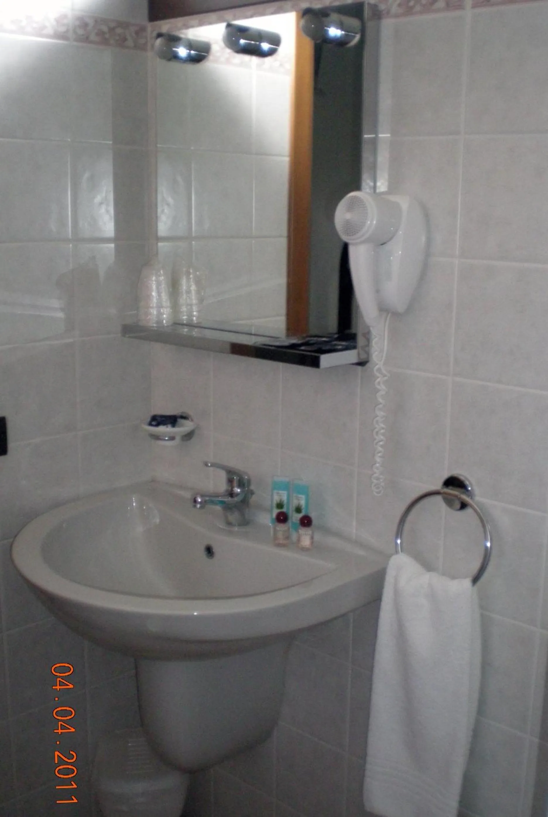 Bathroom in Hotel La Locanda