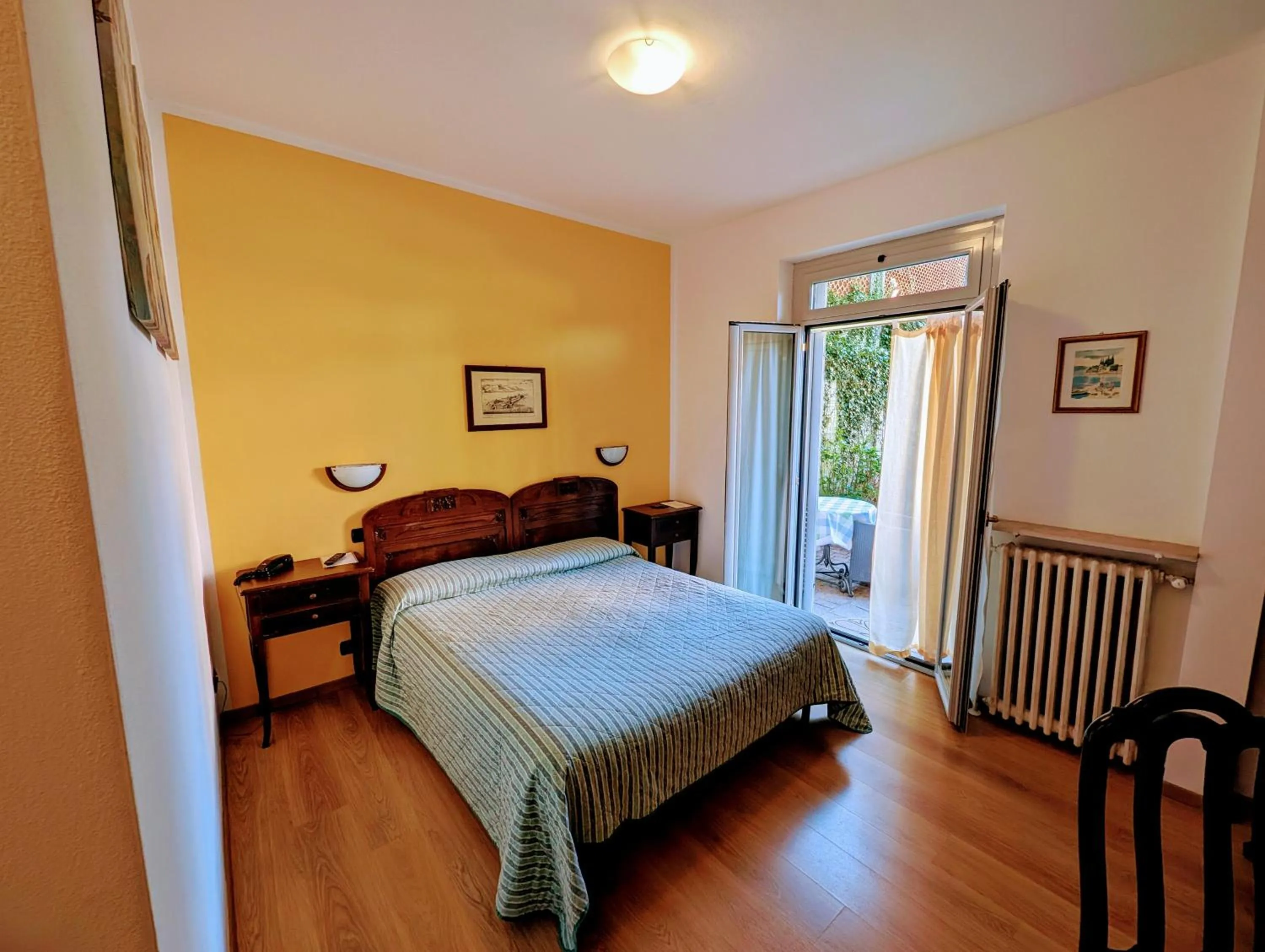 Bed in Hotel La Locanda