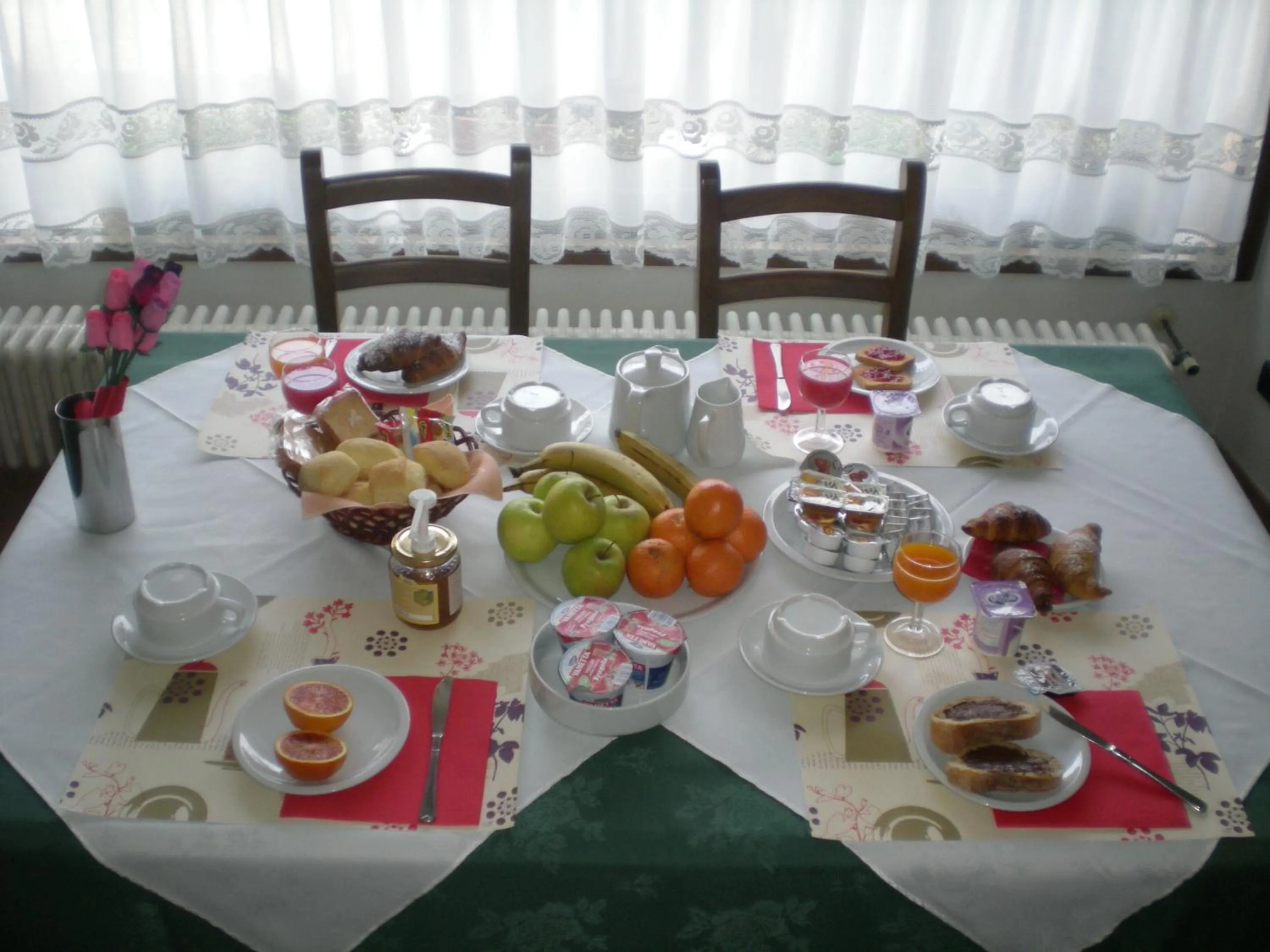 Italian breakfast in Hotel La Locanda