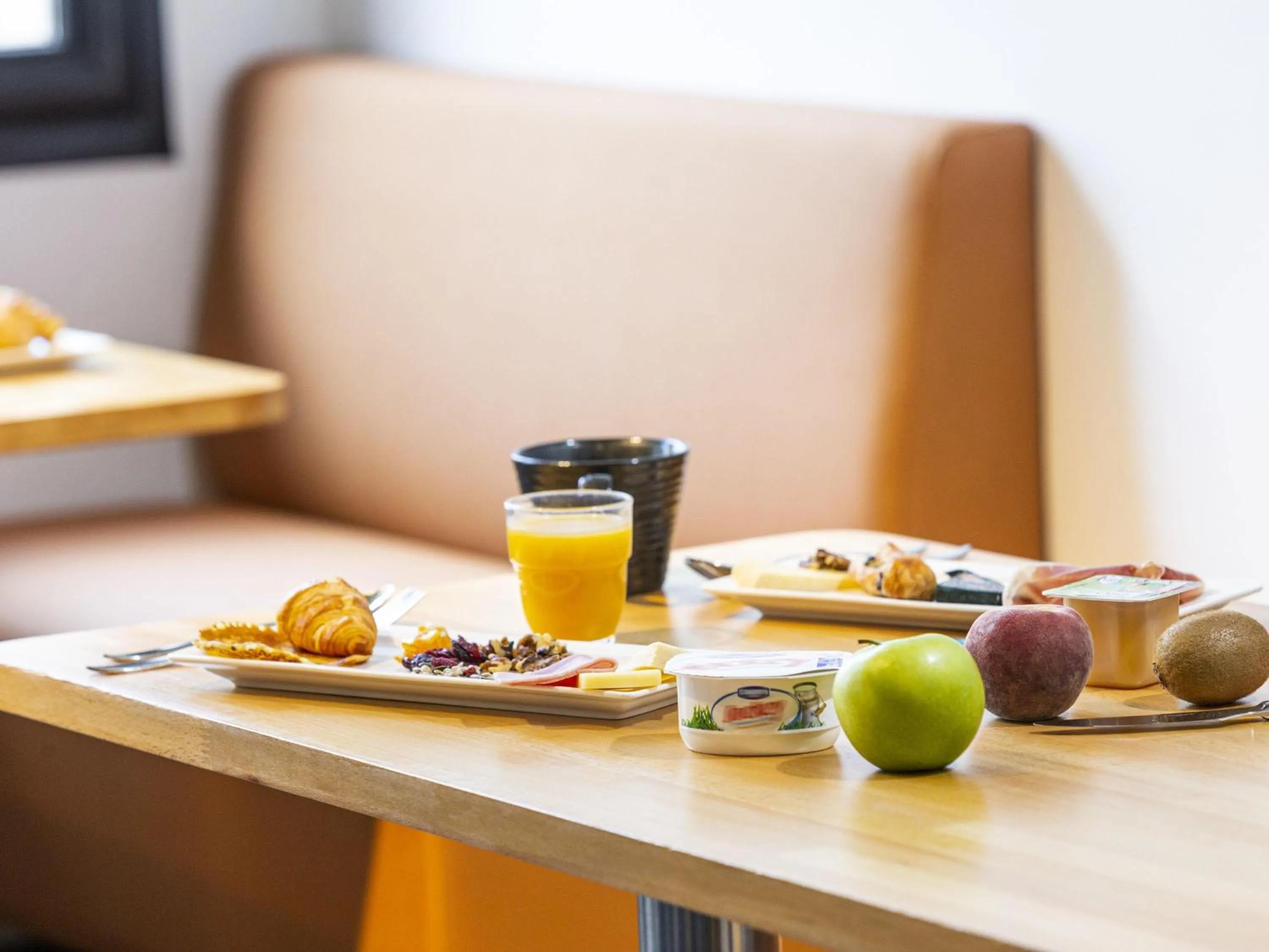 Breakfast in Ibis Centre Millau