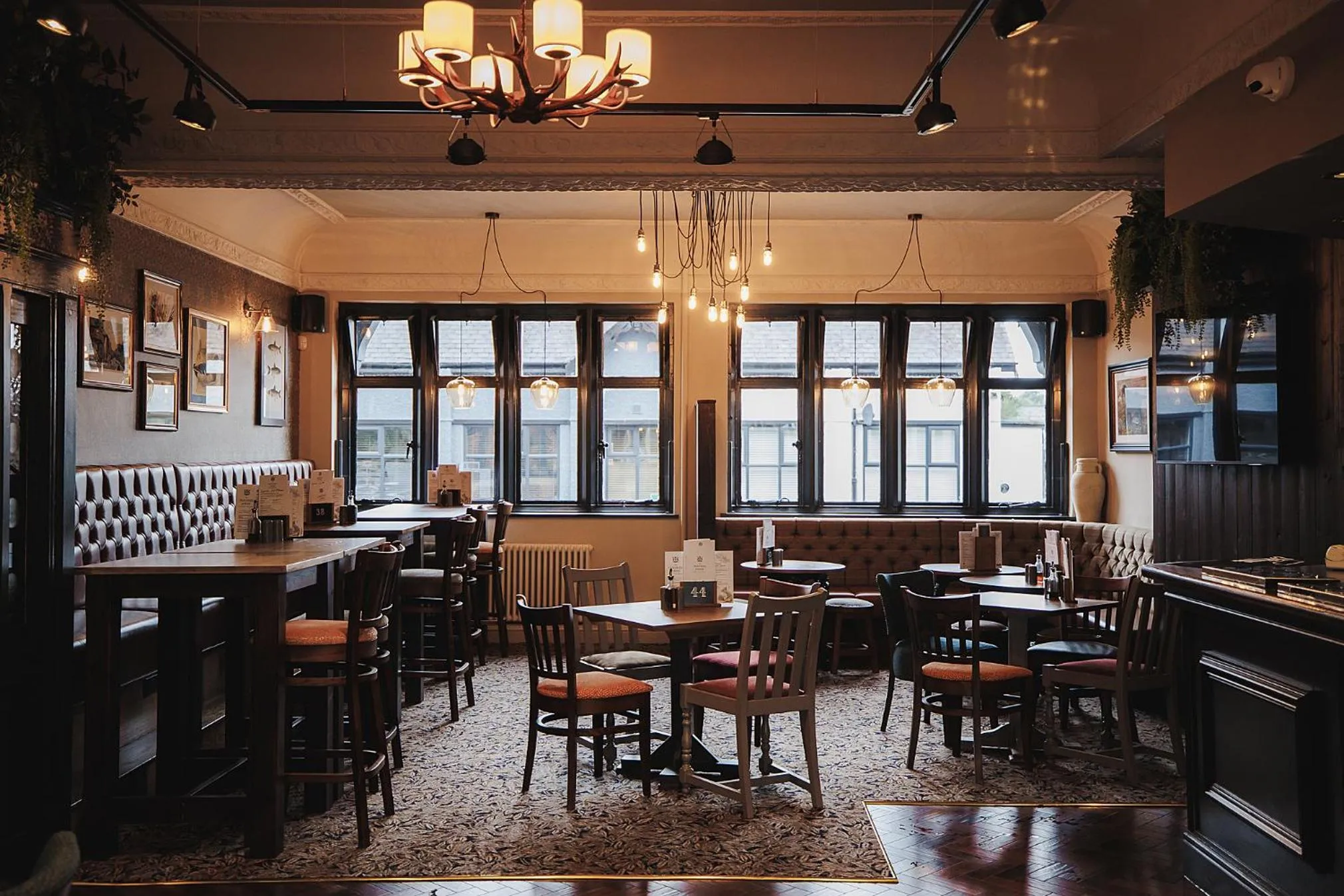 Lounge or bar in The Dukeries Lodge, Edwinstowe, Nottinghamshire