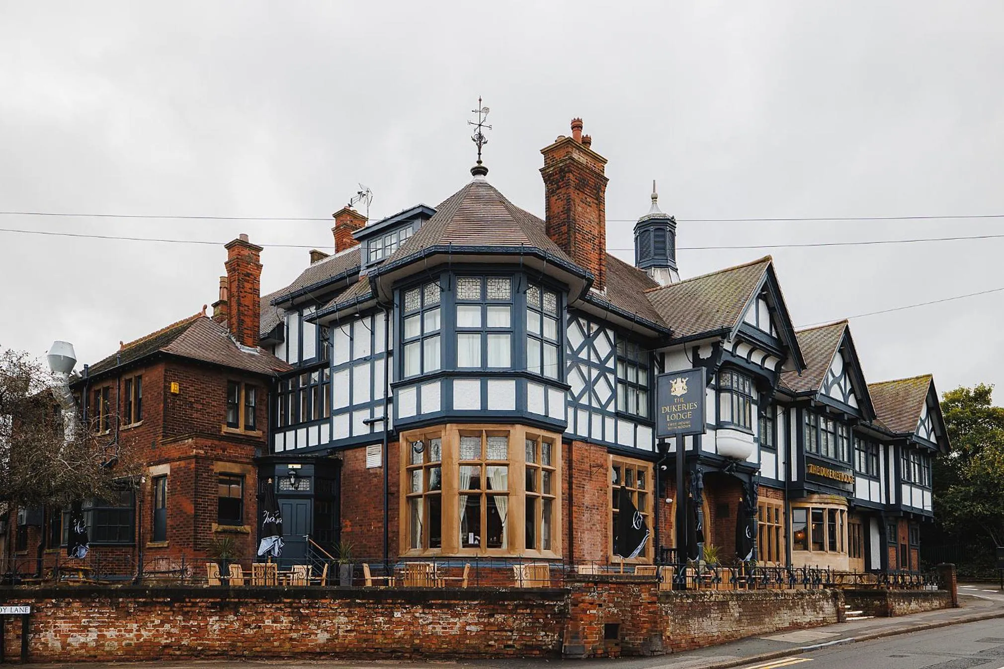 Property building in The Dukeries Lodge, Edwinstowe, Nottinghamshire