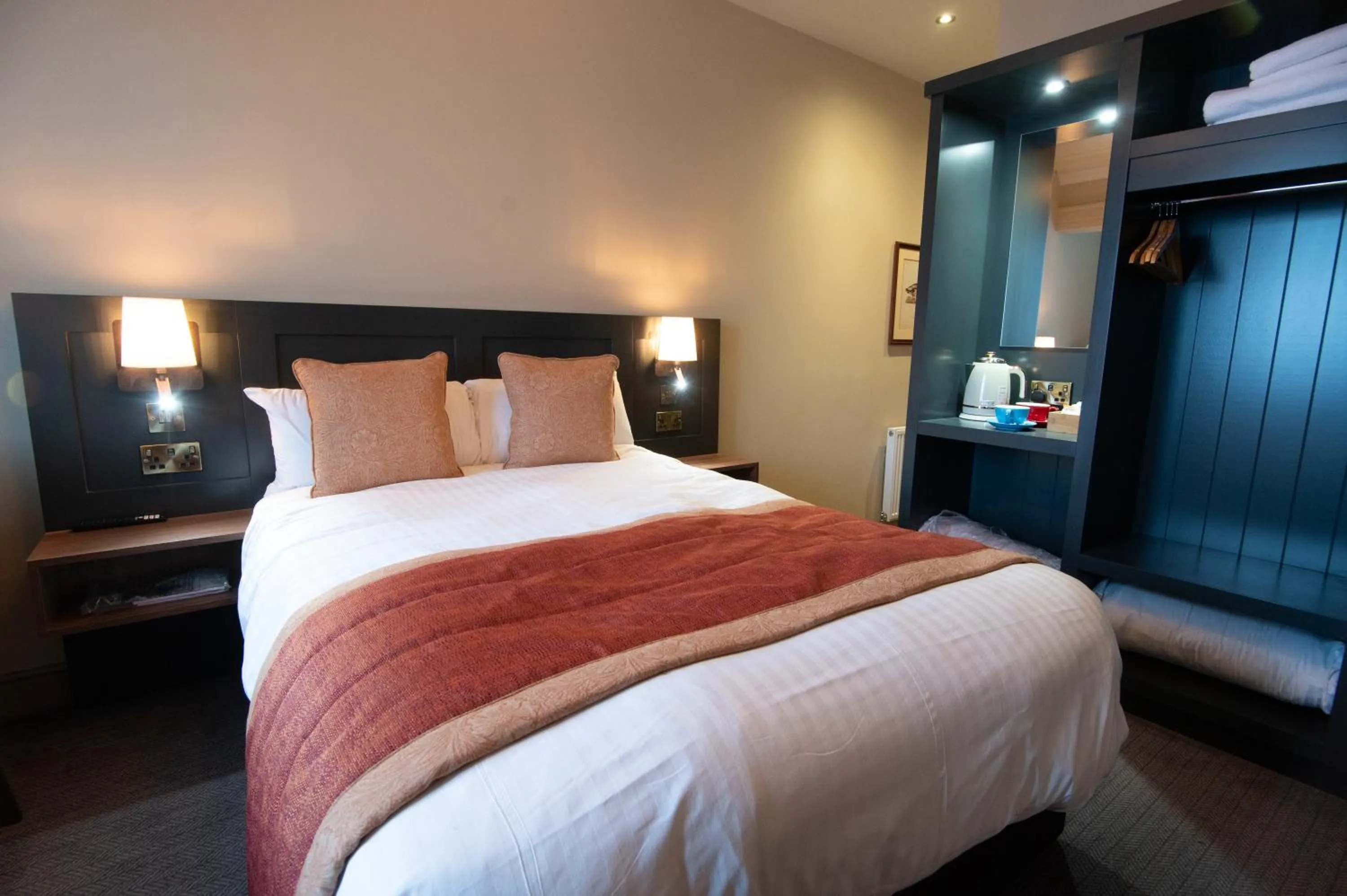 Bed in The Dukeries Lodge, Edwinstowe, Nottinghamshire