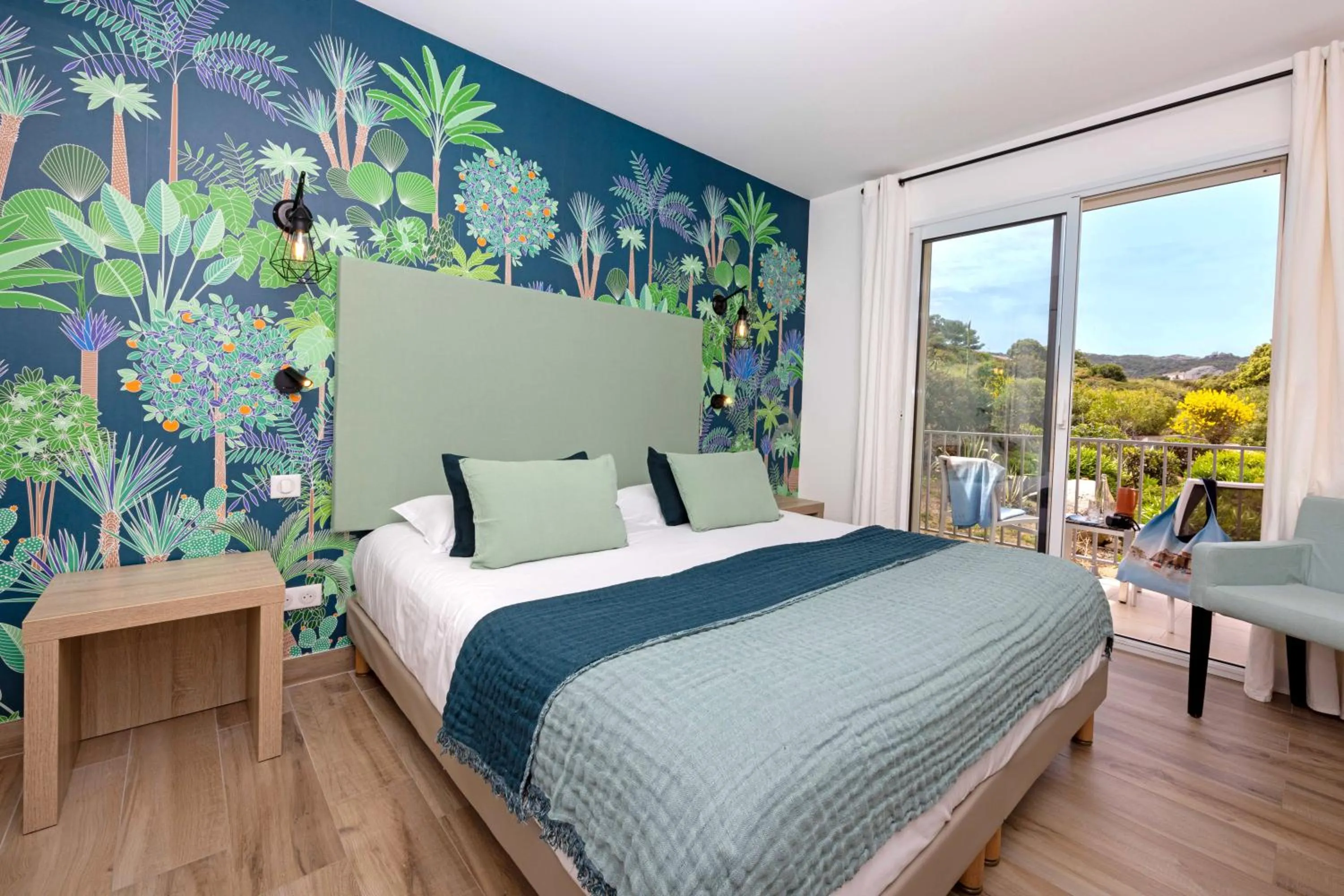 Photo of the whole room, Bed in Le Saint Erasme, Hotel Eco Friendly