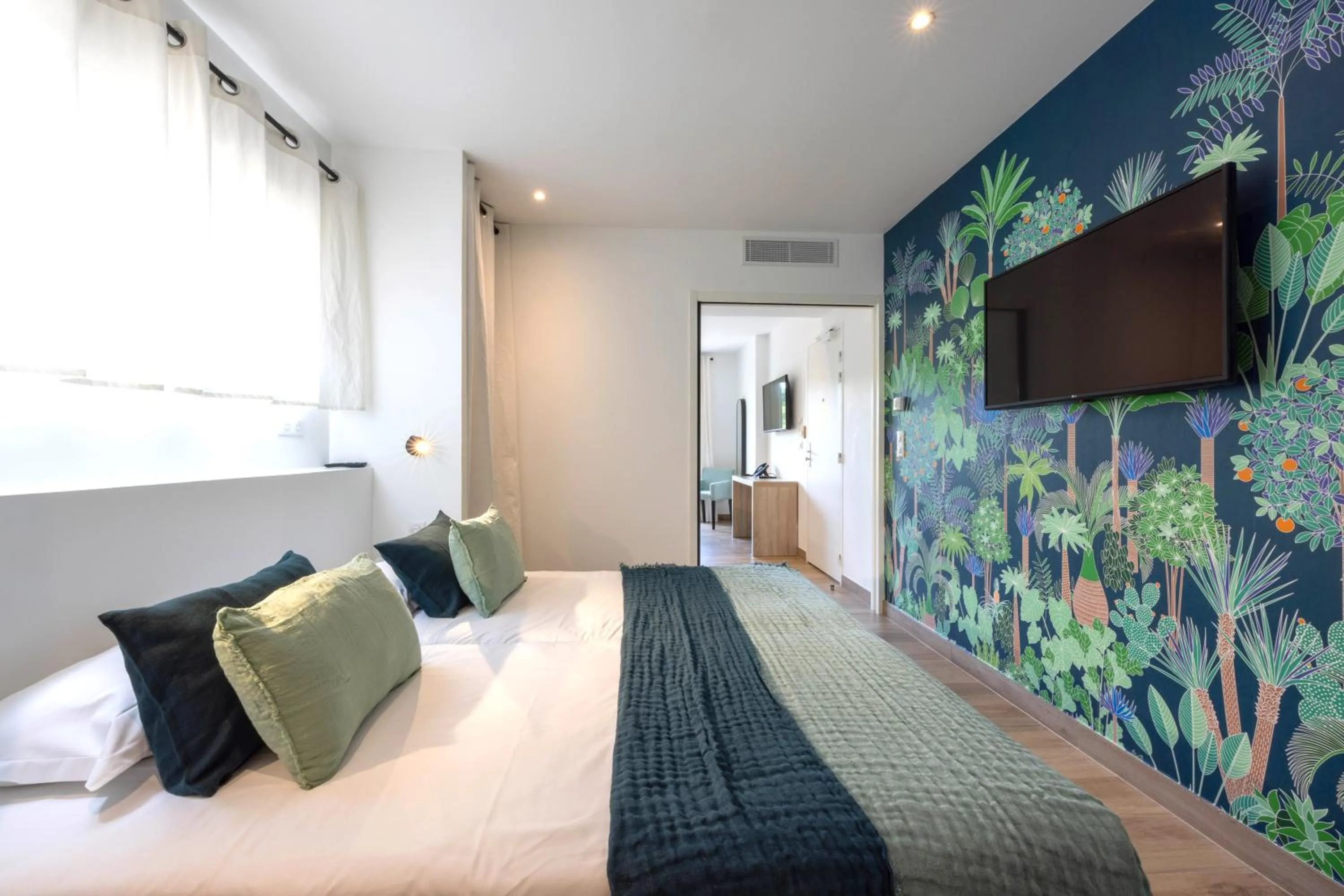 Photo of the whole room, Bed in Le Saint Erasme, Hotel Eco Friendly